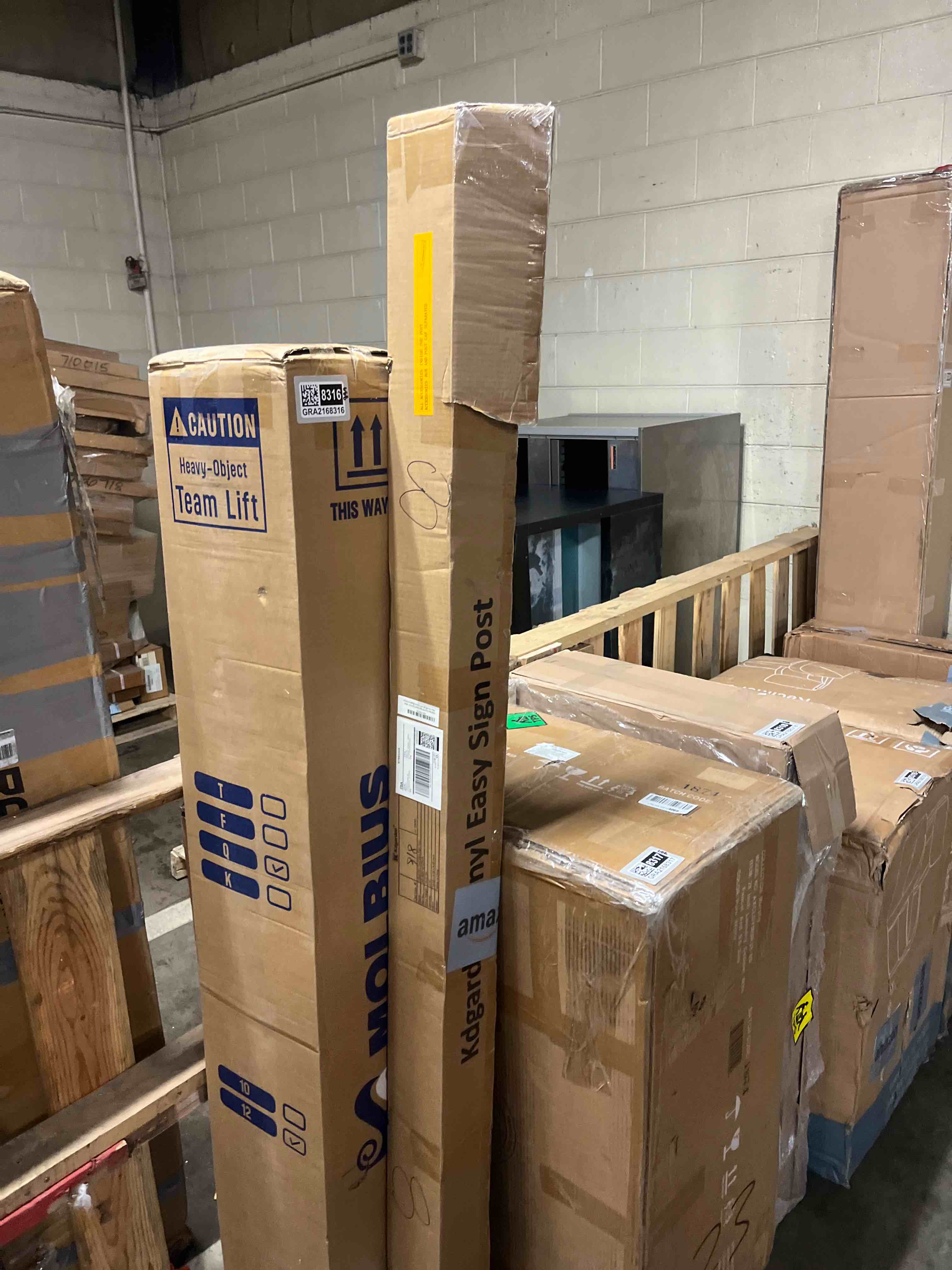 https://s3.amazonaws.com/lotting-images-prod/phillipi/GRA2168315_1760710293941.jpeg
