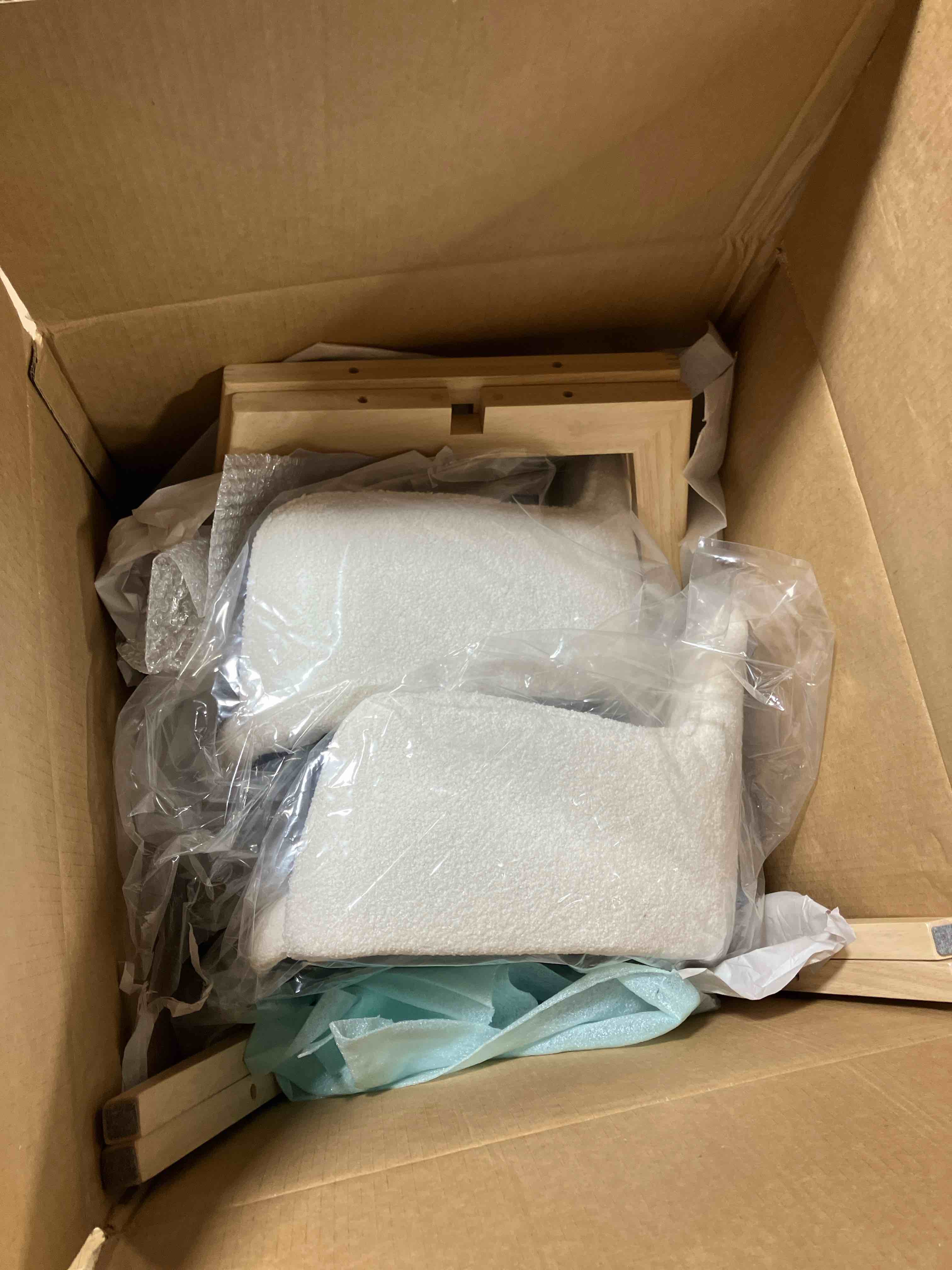 https://s3.amazonaws.com/lotting-images-prod/phillipi/GRA2168401_1761073612509.jpeg
