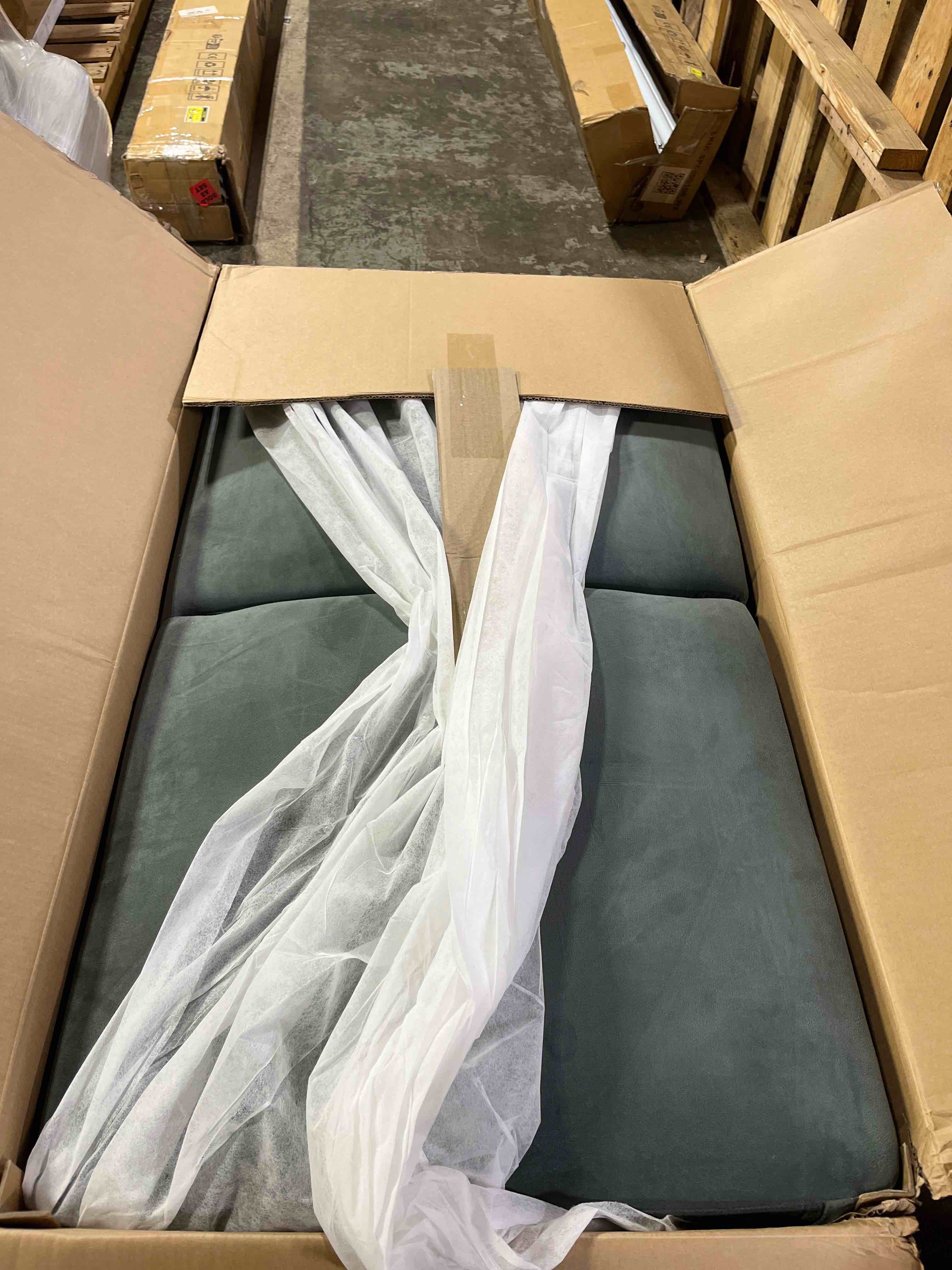 https://s3.amazonaws.com/lotting-images-prod/phillipi/GRA2168450_1761072126965.jpeg