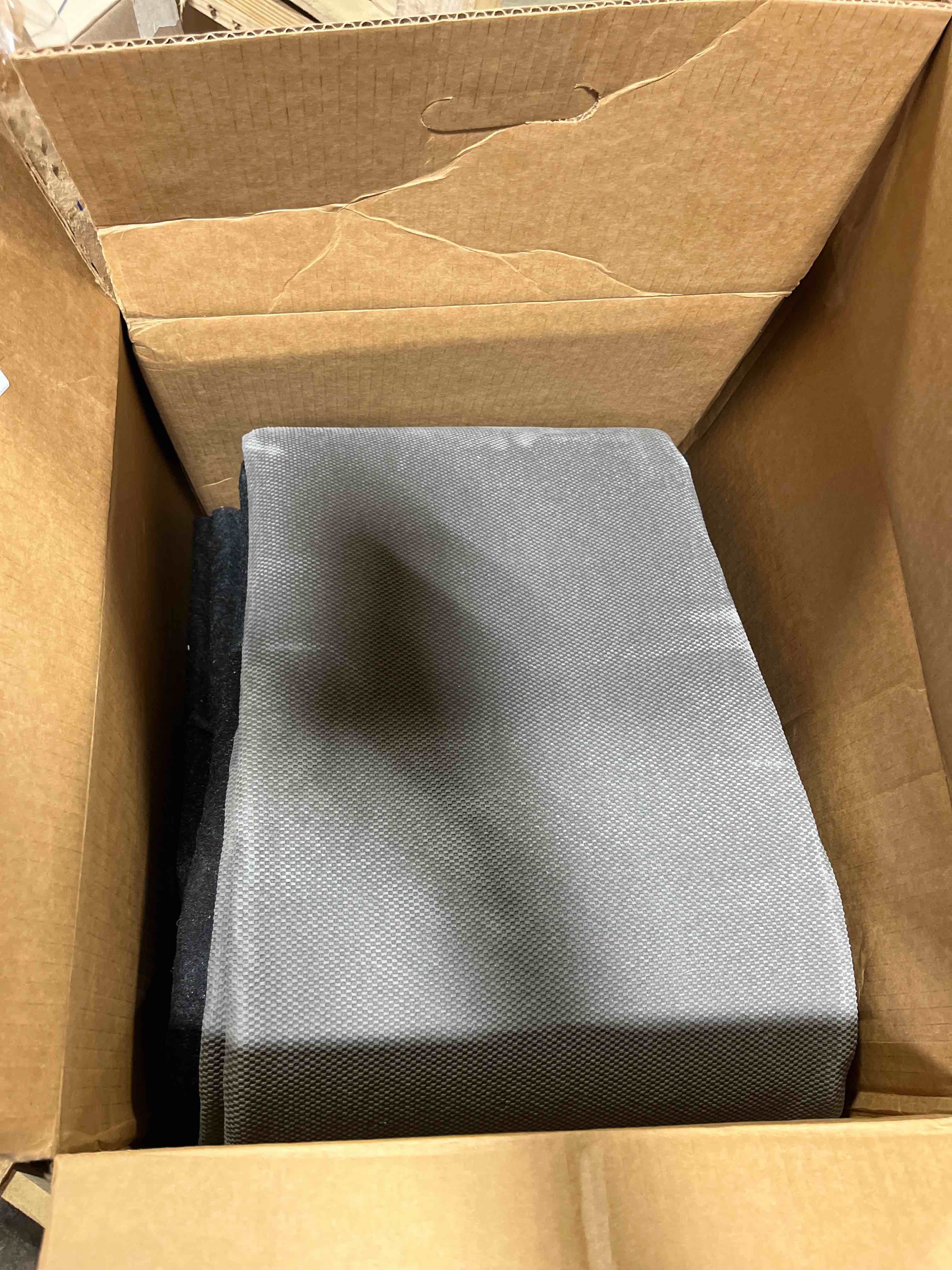 https://s3.amazonaws.com/lotting-images-prod/phillipi/GRA2168457_1761075206445.jpeg