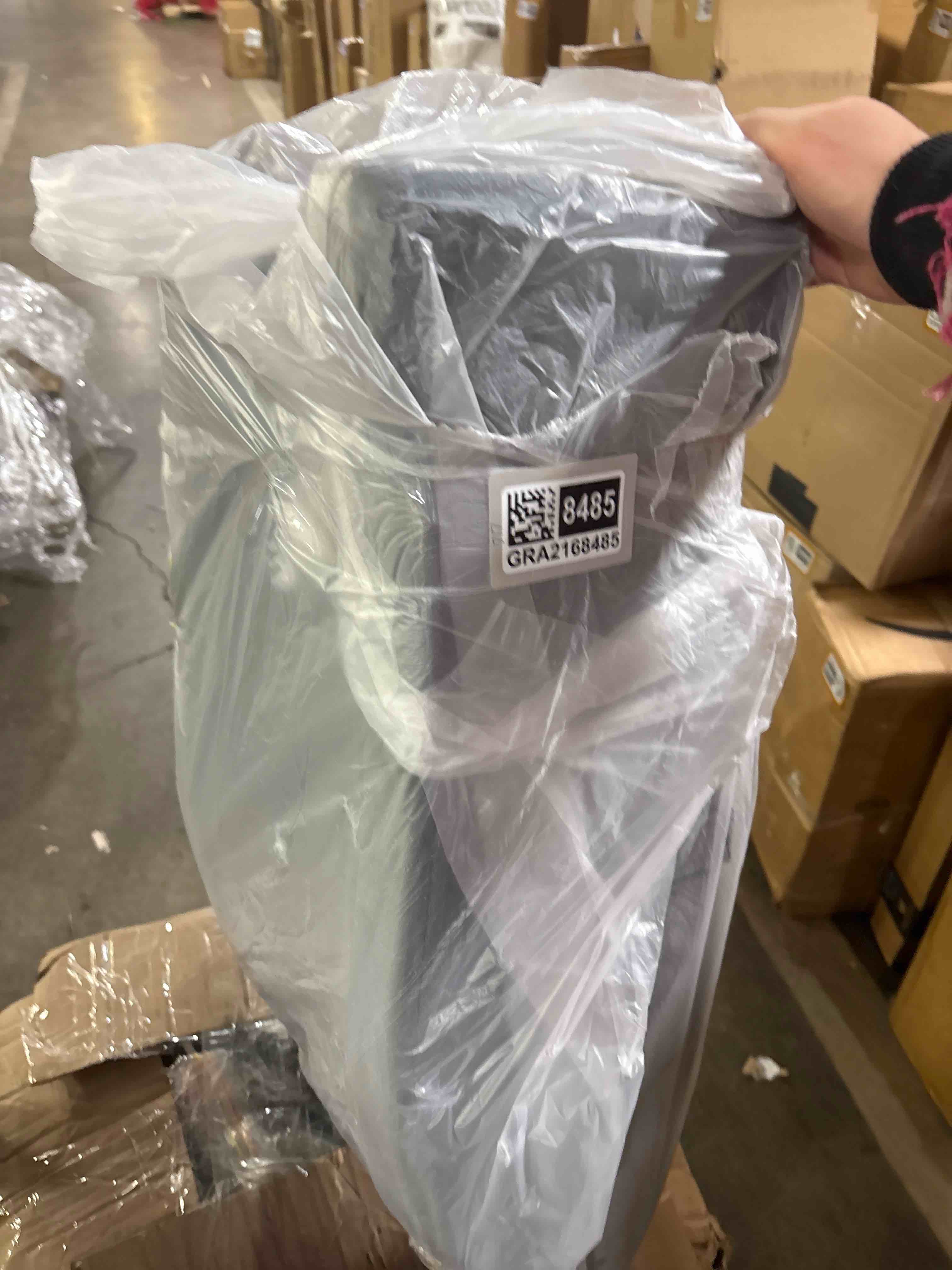 https://s3.amazonaws.com/lotting-images-prod/phillipi/GRA2168485_1761161725172.jpeg