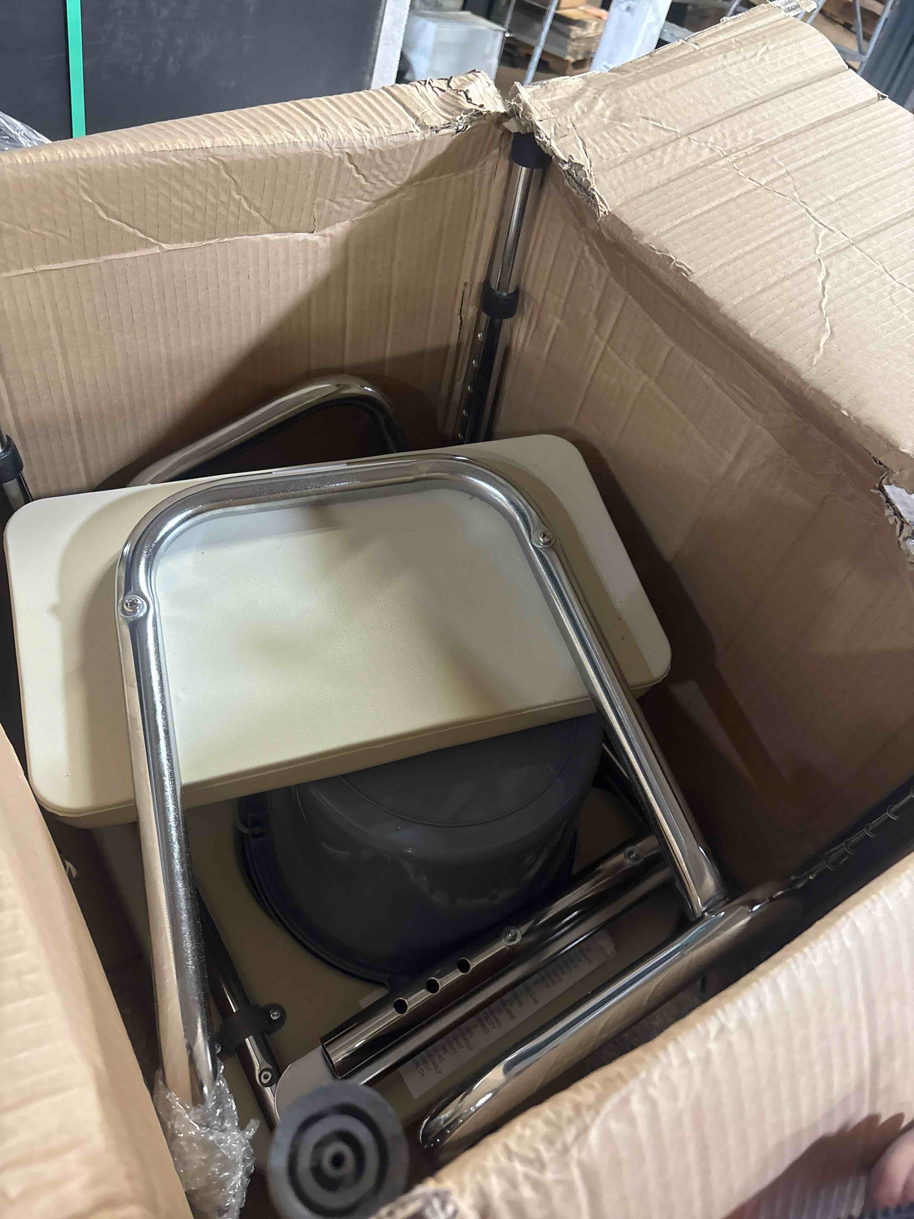 https://s3.amazonaws.com/lotting-images-prod/phillipi/GRA2168495_1761163865062.jpeg