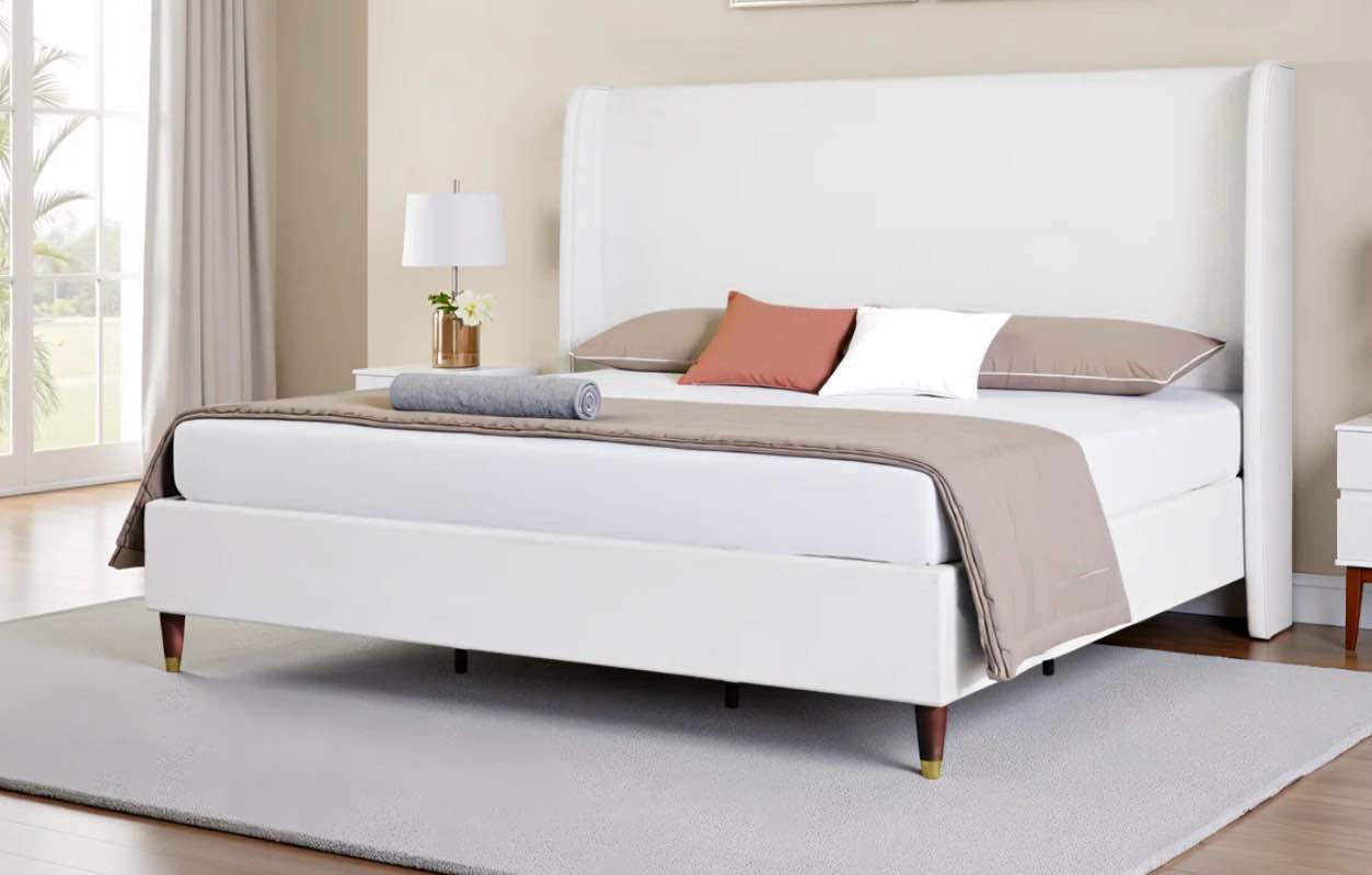 Belo Upholstered Platform Bed ( Queen)
