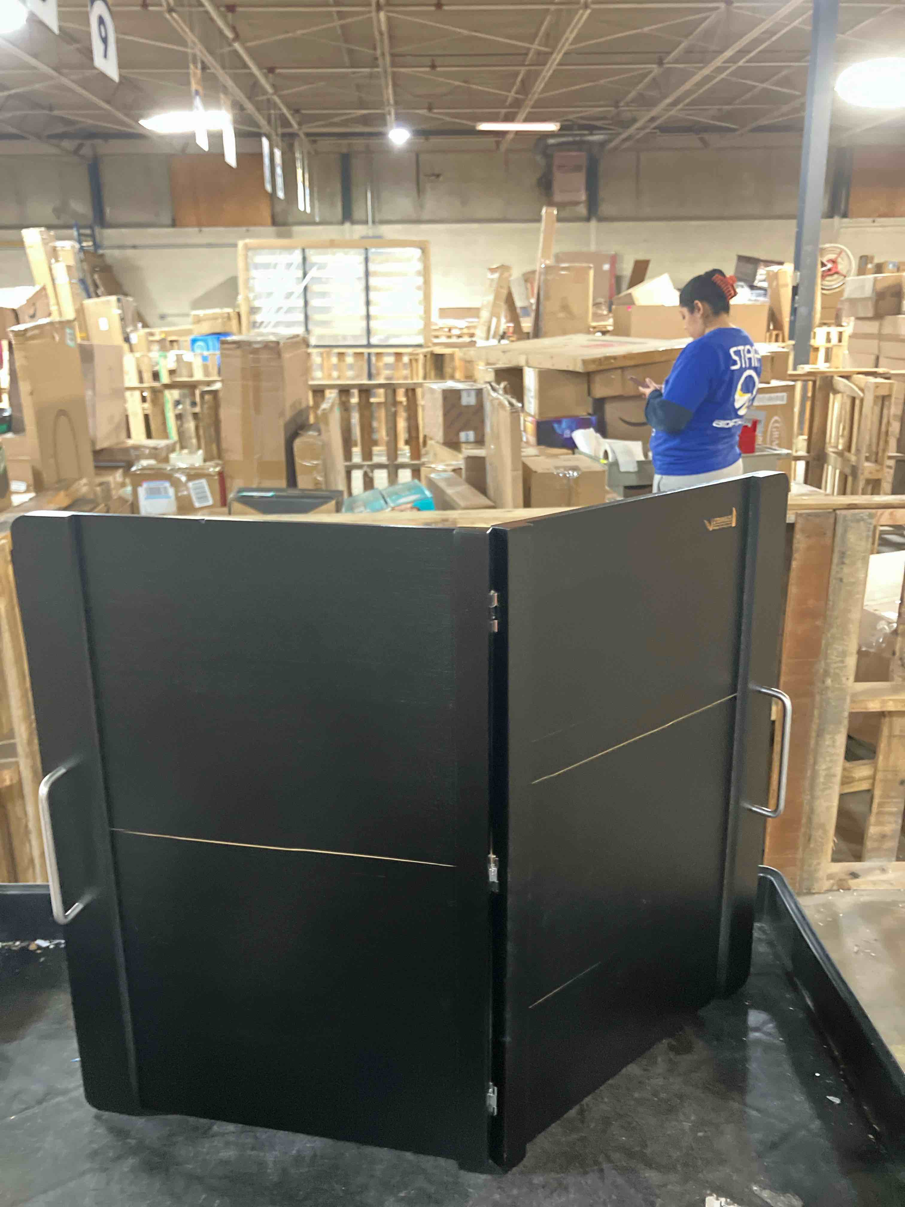 Condition photo showing Good Condition for JIE JIN Outdoor Kitchen Doors 31" W X 24" H Double Doors 1.2mm Thickness Stainless Steel BBQ Access Door BBQ Island Doors Outdoor Kitchen Accessories Door for Outdoor Kitchen BBQ Island (Black)