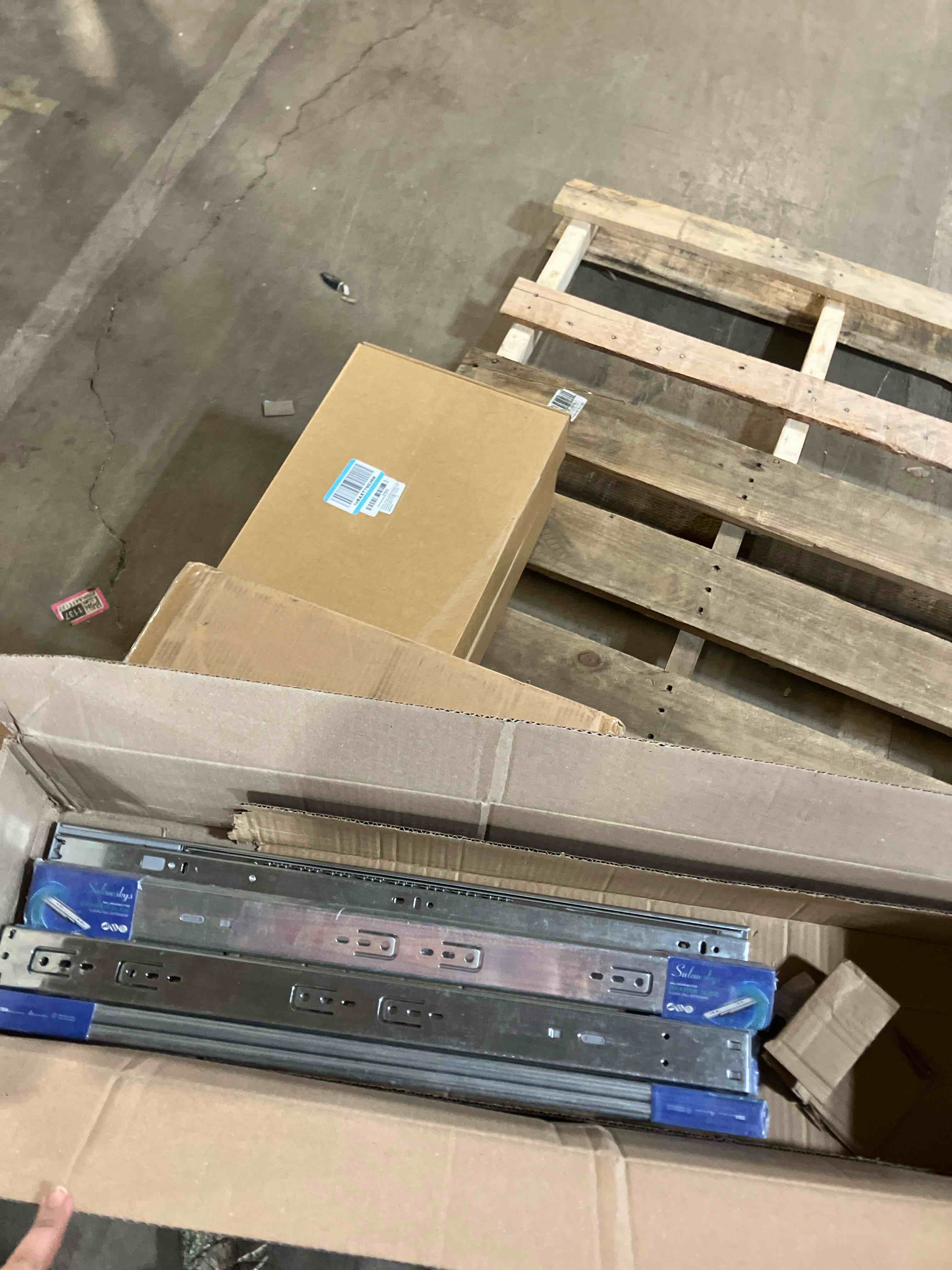 Condition photo showing Good Condition for 10 Pairs of 20 Inch Soft Close Drawer Slides,100 LB Capacity Full Extension Side Mount Drawer Rails