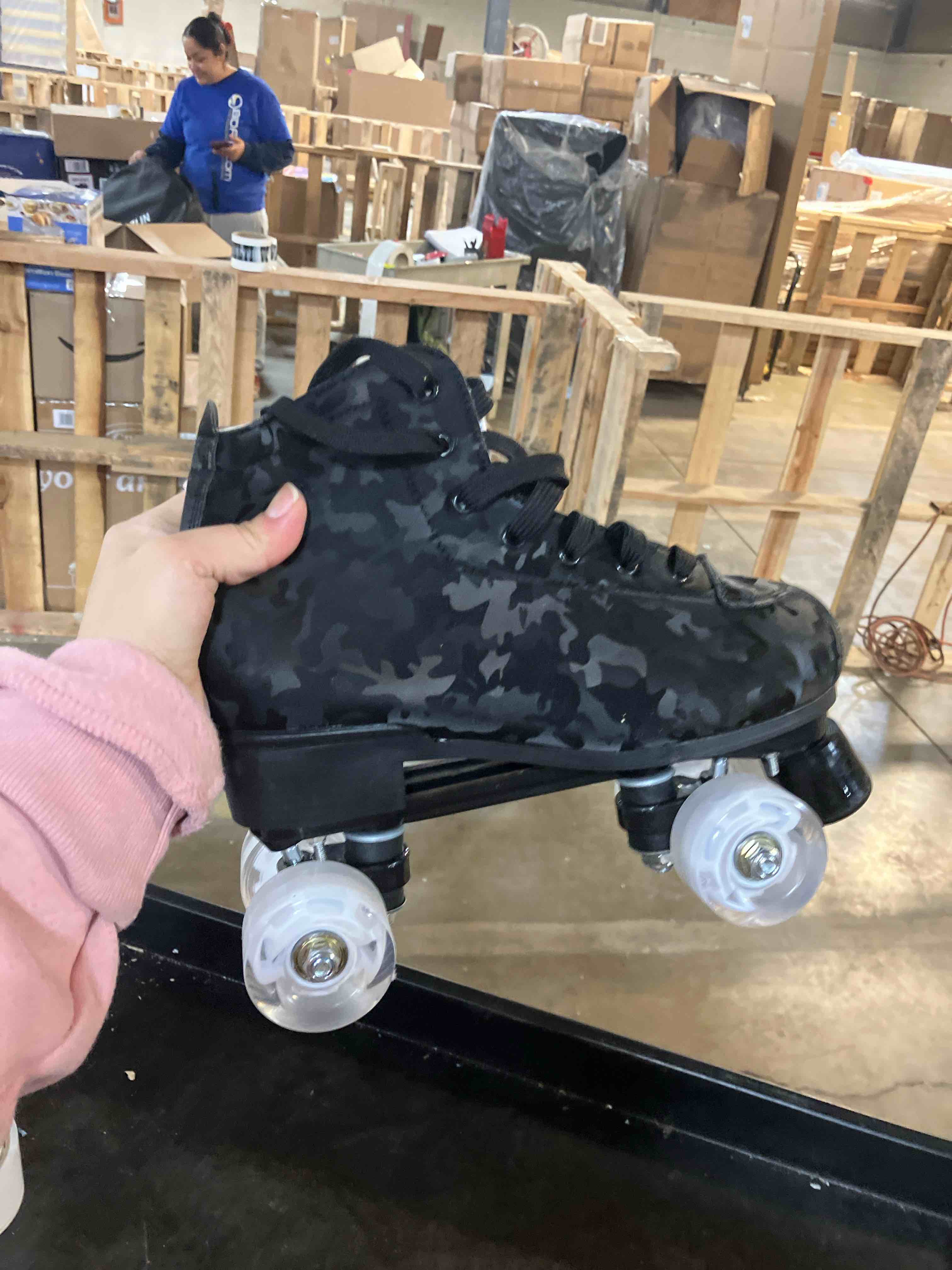 Condition photo showing New/Like New for jessie Womens Classic Roller Skates High-top Double-Row Four Wheels Cowhide Outdoor Skating for Youth Boys Girls with Shoes Bag