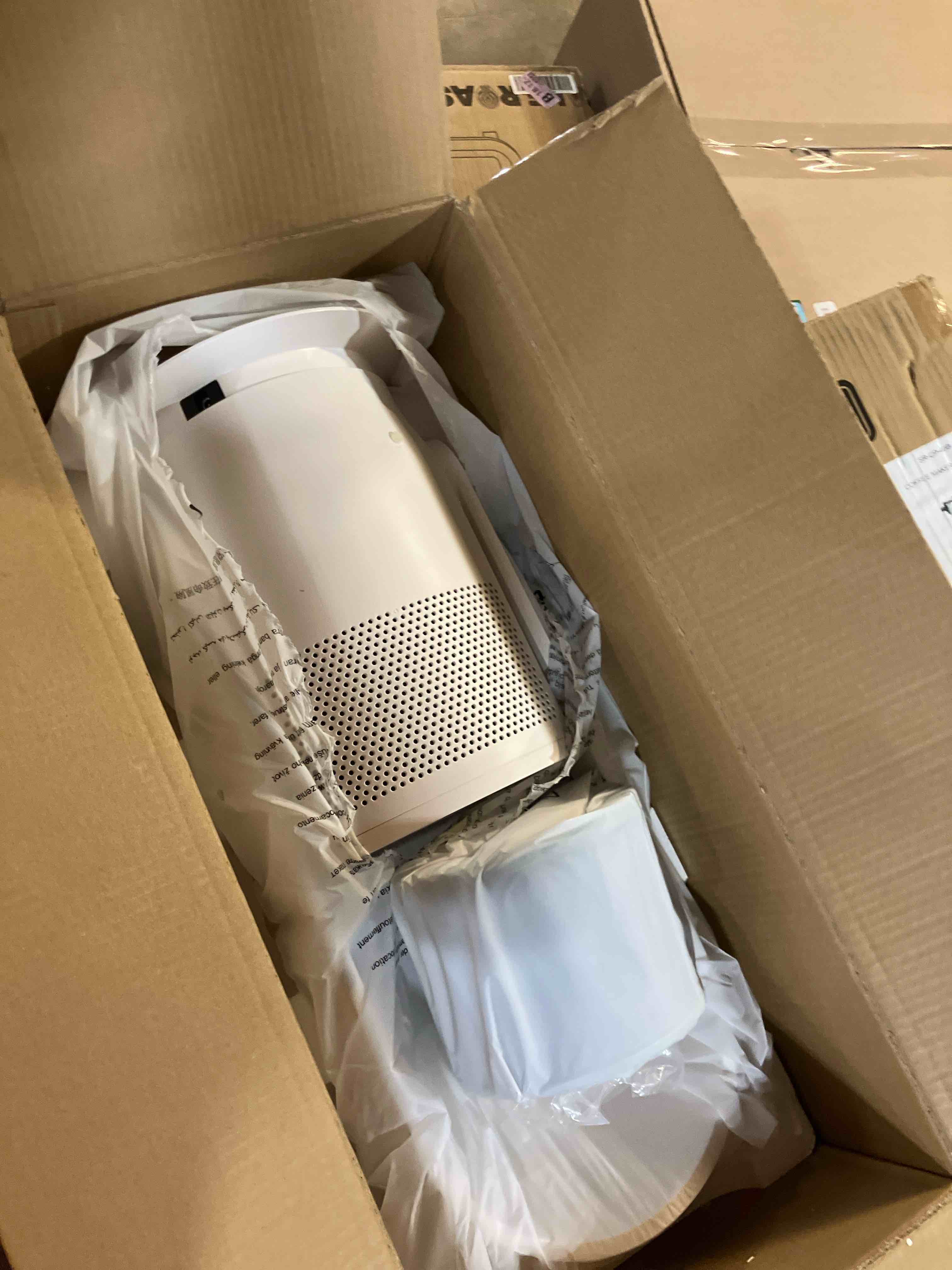 Condition photo showing New/Like New for ULTTY Bladeless Tower Fan with Air Purifier, 90° Oscillating Bladeless Fan with Remote, Touch, 8H Timer, Floor Fans for Bedroom Whole Room Home Office R021, White