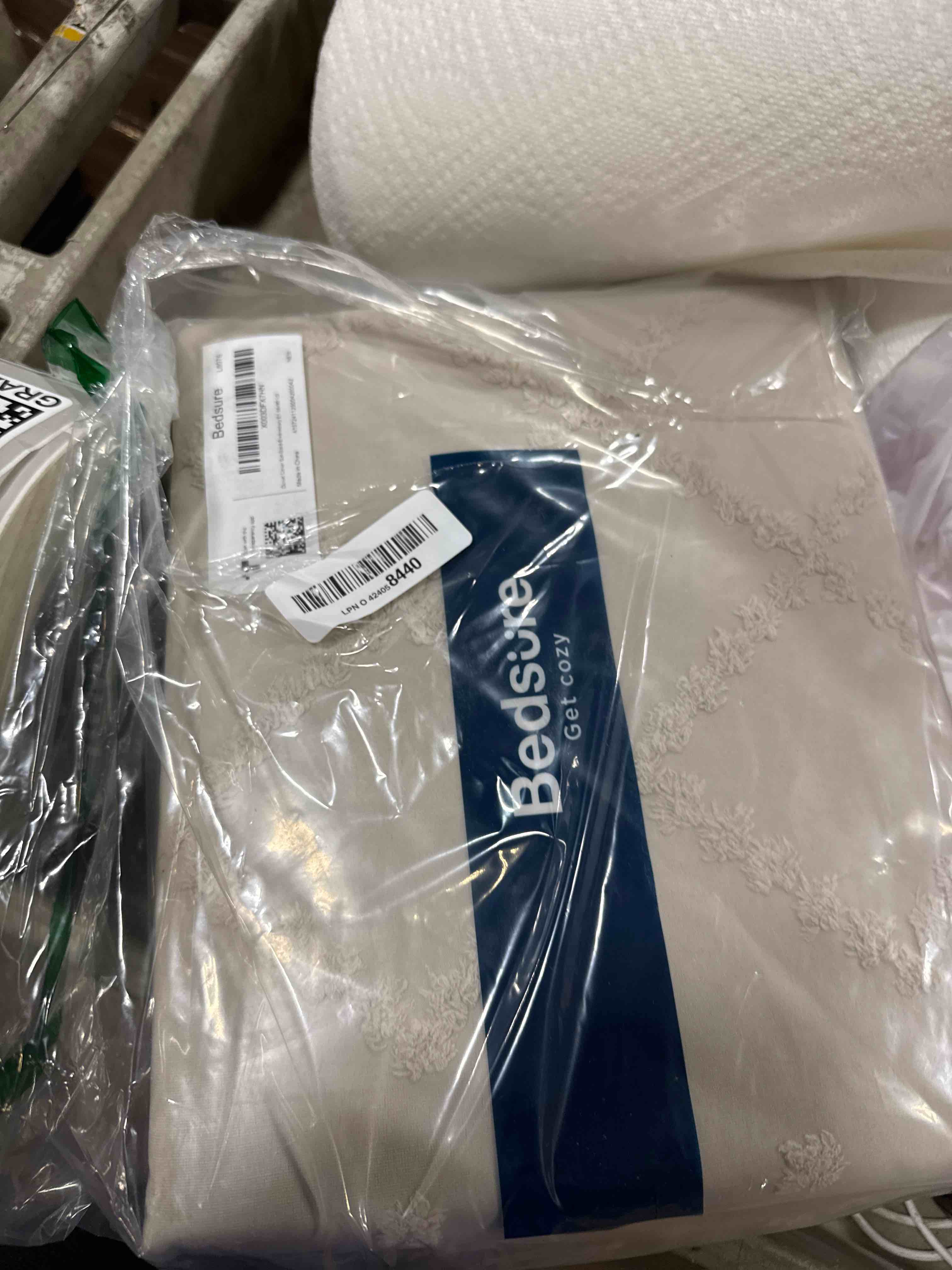 Condition photo showing New/Like New for Bedsure Twin/Twin XL Duvet Cover Set - Duvet Cover Twin Size, Twin Boho Bedding for All Seasons, 2 Pieces Embroidery Shabby Chic Home Bedding Duvet Cover Set (Light Khaki, Twin/Twin XL, 68x90'')