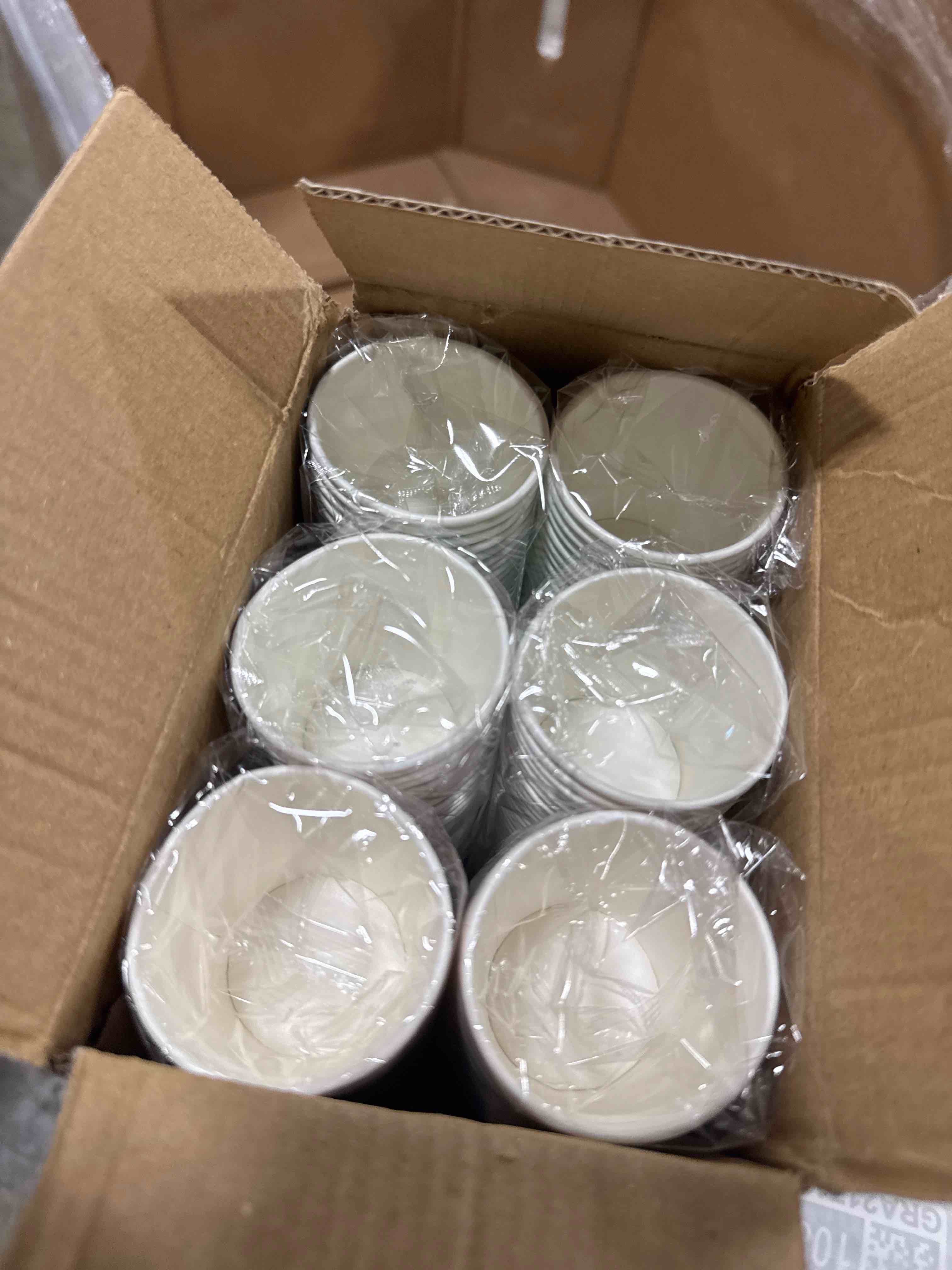 Condition photo showing New/Like New for SIUQ 300 Pack 3 oz Paper Cups, Disposable Bathroom Cups, Small Mouthwash Cup, Hot/Cold Beverage Drinking Cups, Mini Paper Cups for Bathroom, Birthday Party, Travel, Events, Picnic, BBQ (Daisy) 3oz-300 pack