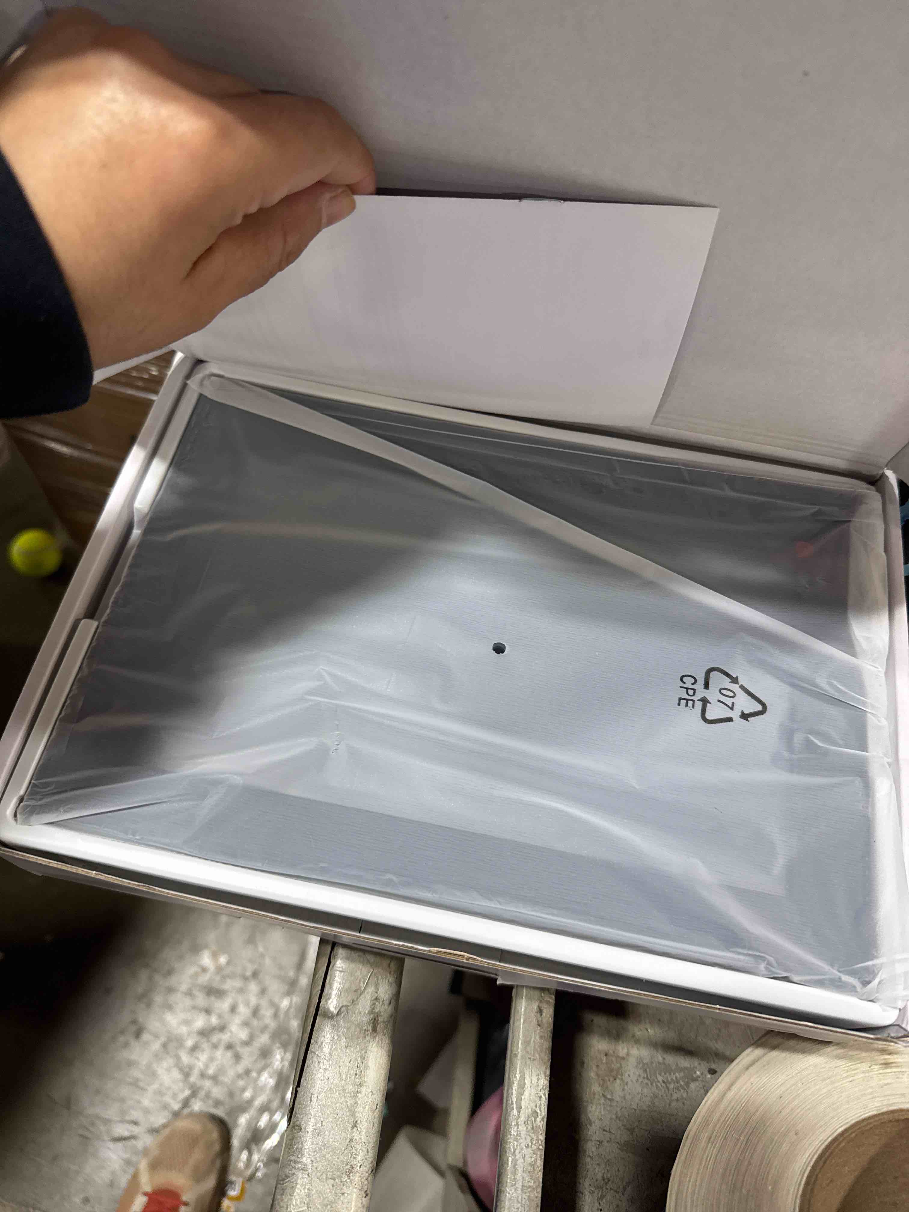 Condition photo showing New/Like New for Frameo 10.1 Inch WiFi Digital Picture Frame with 32GB Storage,1280 * 800P IPS HD Touch Screen,Send Photos/Videos from Your Phone Anywhere, Photo Gifts for Parents and Grandparents