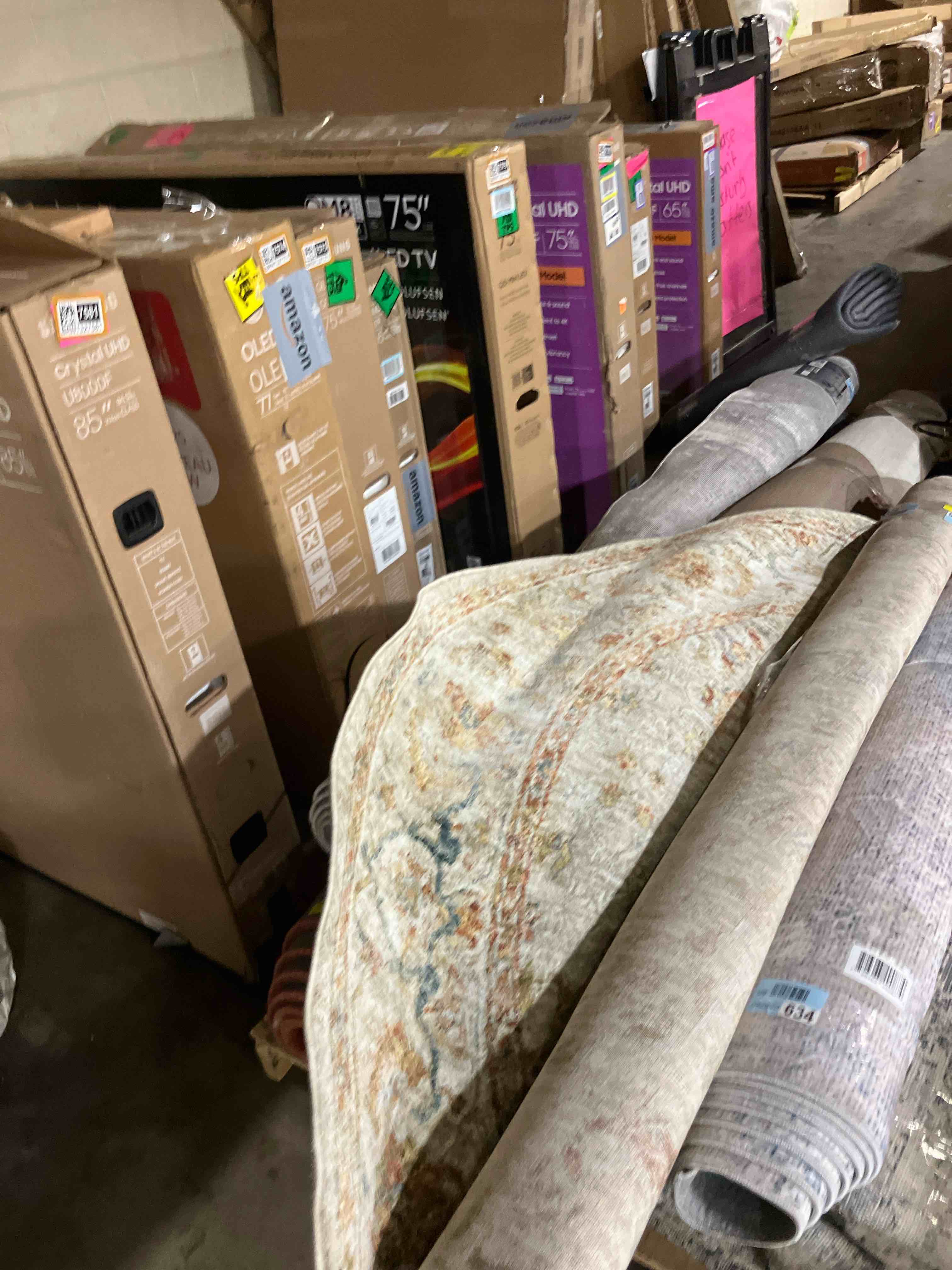 Condition photo showing Good Condition for Surya Mona Lisa 7 10  Round Area Rugs With Light Sage And Tan MNI2310-710RD