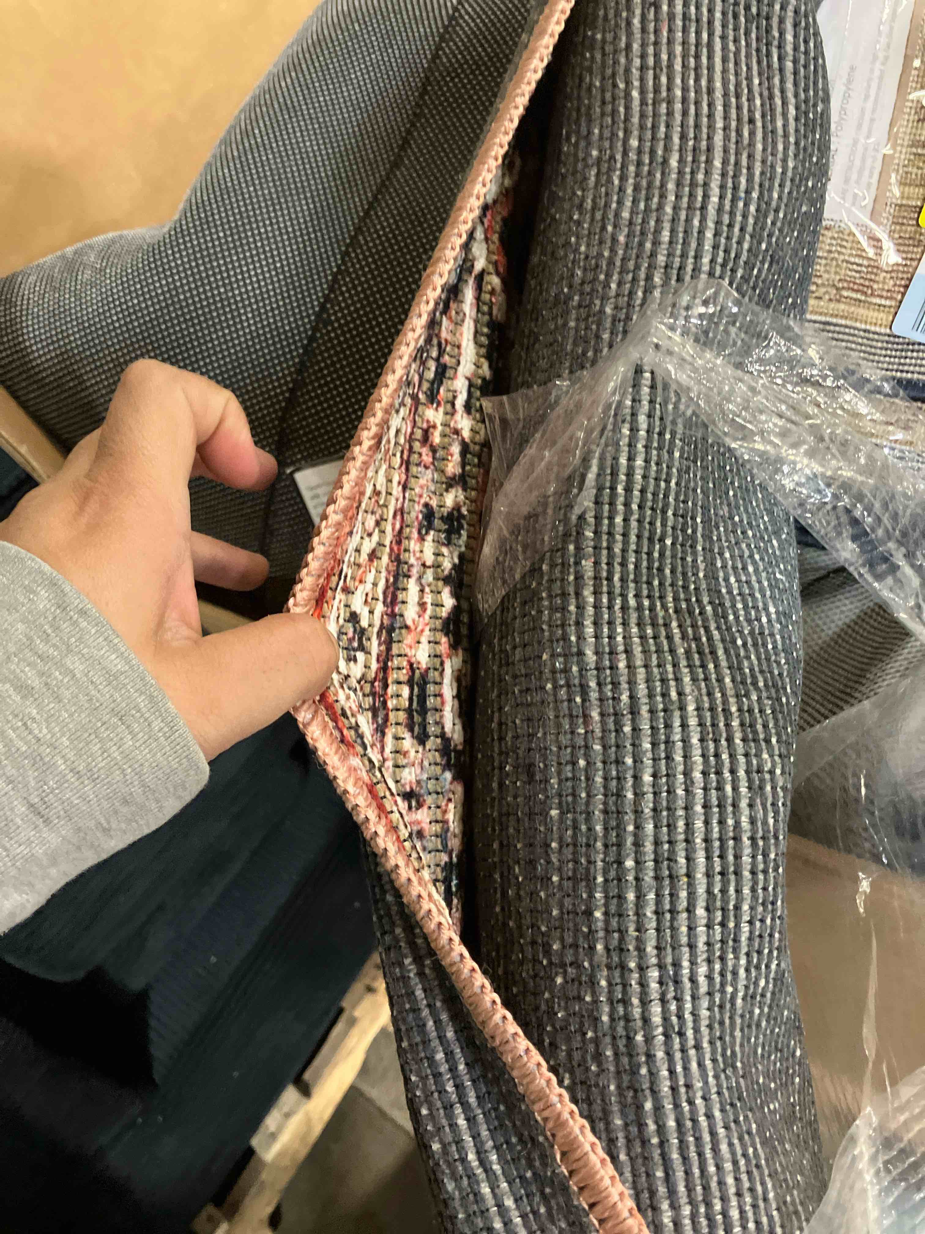 Condition photo showing New/Like New for SAFAVIEH Serapi Adelaide Oriental Machine Washable Area Rug  Rust/Navy  5 3  x 7 6