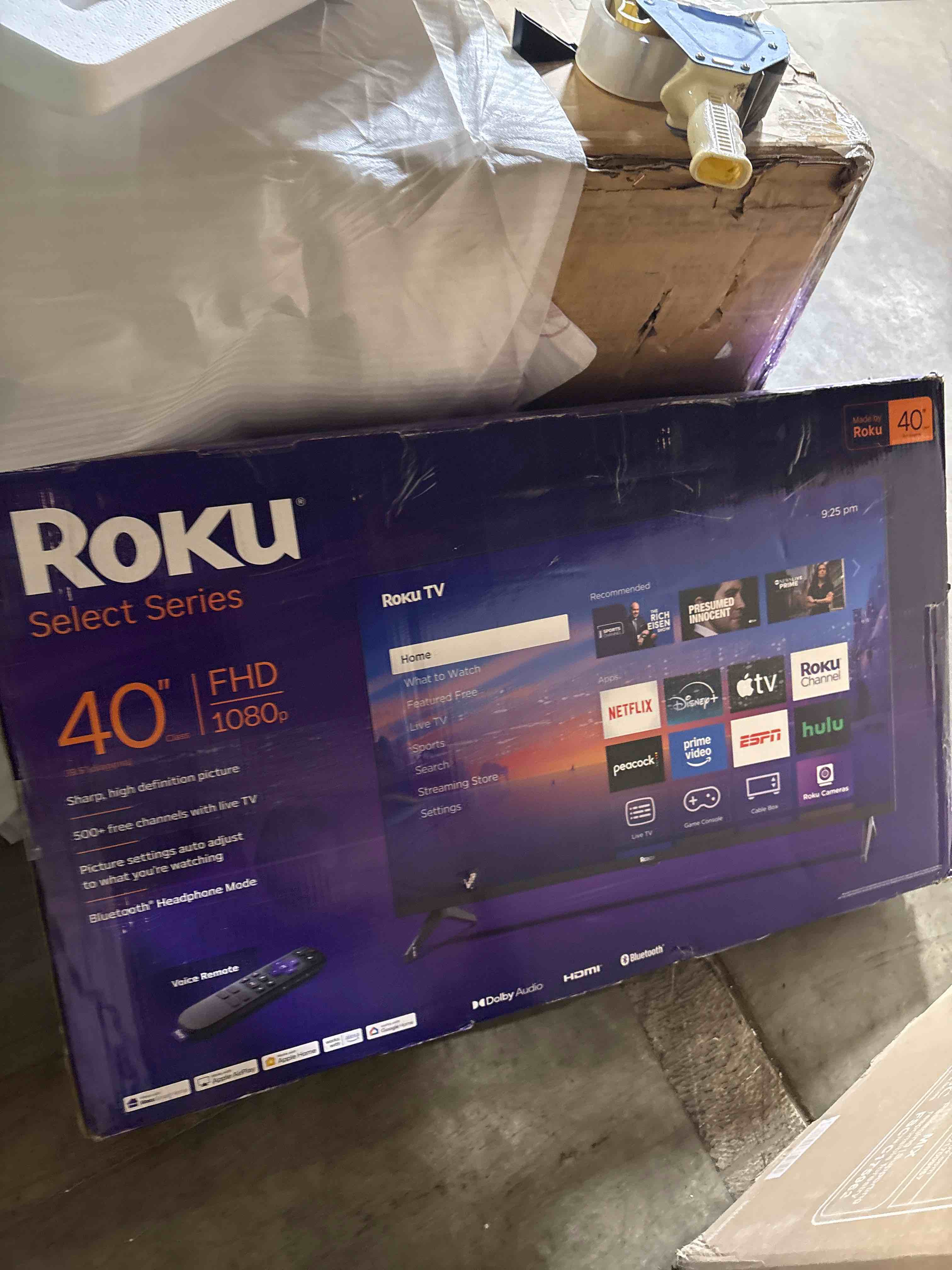 Condition photo showing As Is for Roku Smart TV – 40-Inch Select Series, 1080p Full HD TV – Roku TV with Voice Remote – Flat Screen LED Television with Wi-Fi for Streaming Live Local News, Sports, Family Entertainment