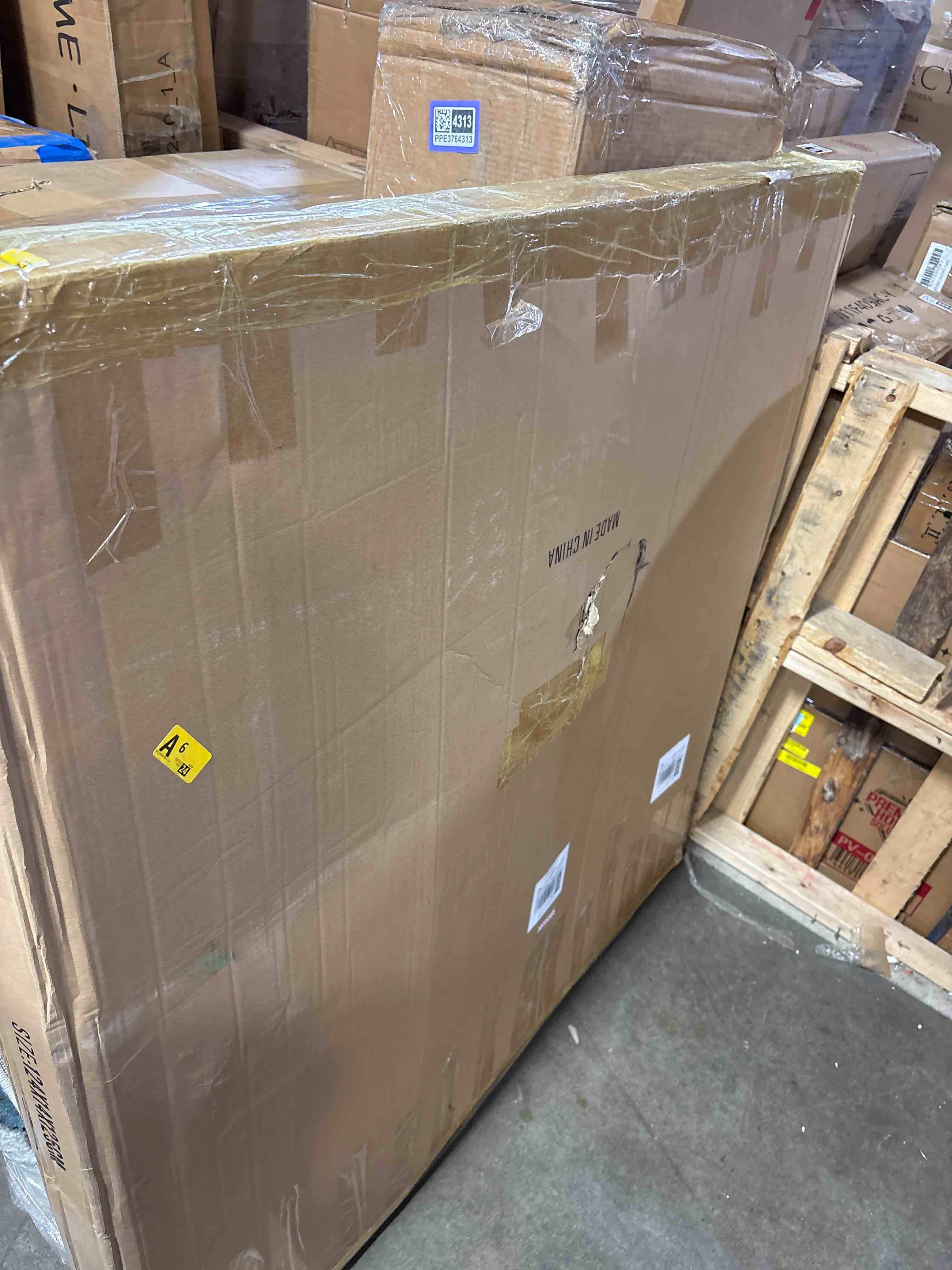 Condition photo showing Good Condition for Tandefio Portable Stage with Height Adjustable Riser (24" -40") Platform Modular System Stage Easy to Carry Assemble for Performances at School Auditoriums Concerts Restaurants Bars (1 Pcs,4 x 2 ft) 1 4 x 2 Ft