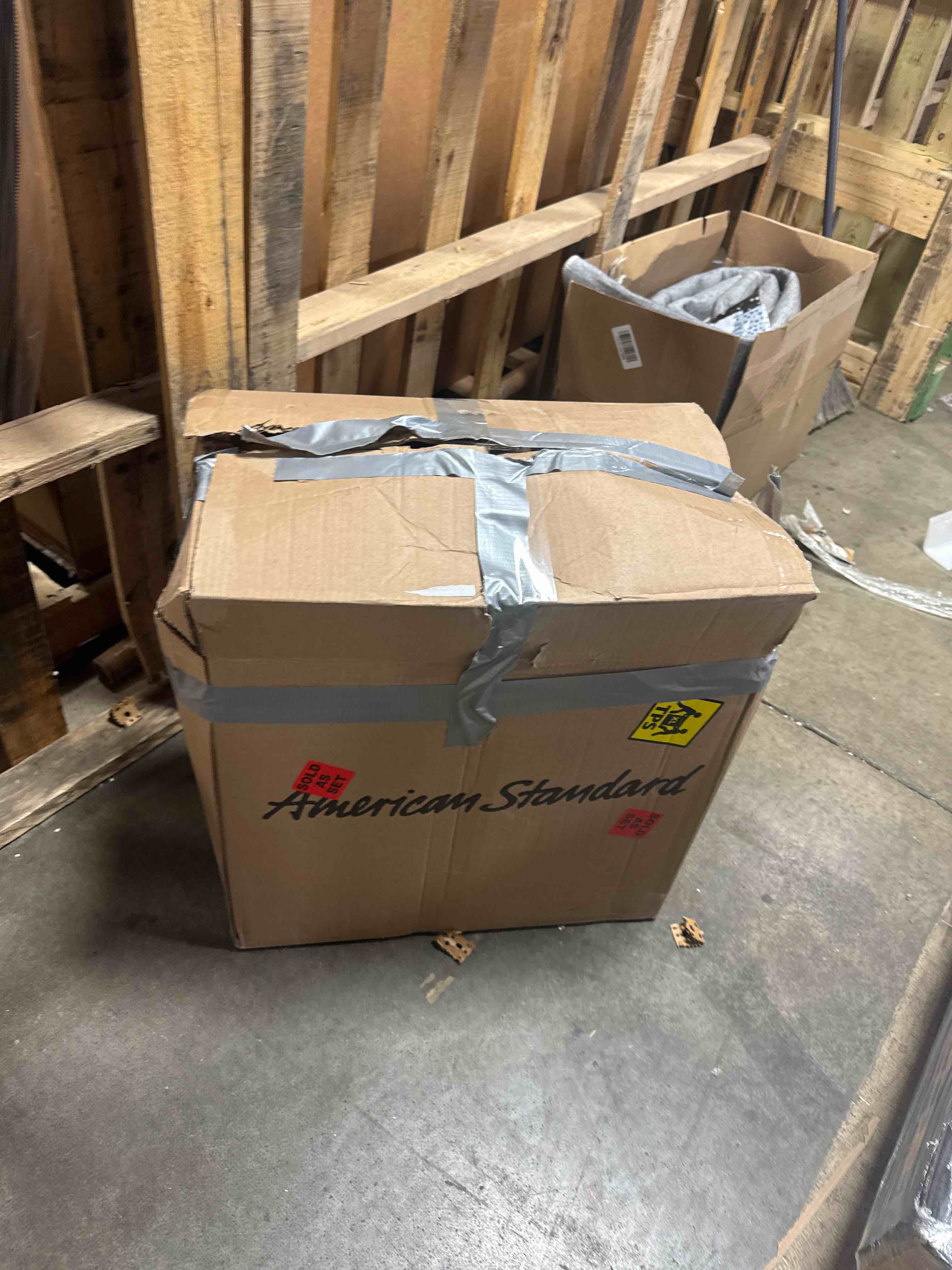 Condition photo showing New/Like New for american standard 4188b.104.020 cadet toilet tank (white)