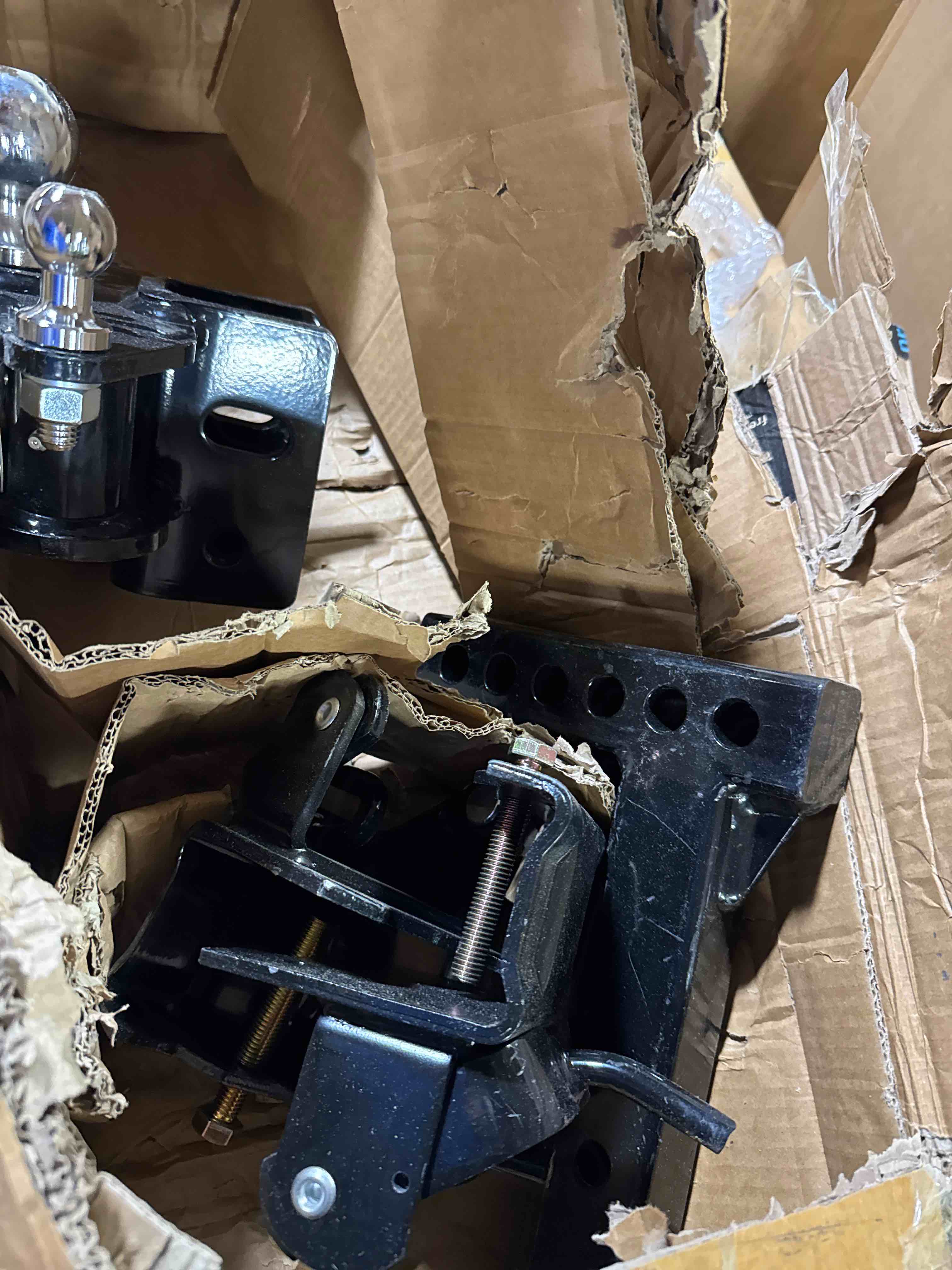 Condition photo showing Good Condition for weight distribution hitch, 1000 lbs capacity sway control weight distribution hitch,adjustable trailer hitch kit with crowbar,black trailer hitch device for motorhomes, campers, boats