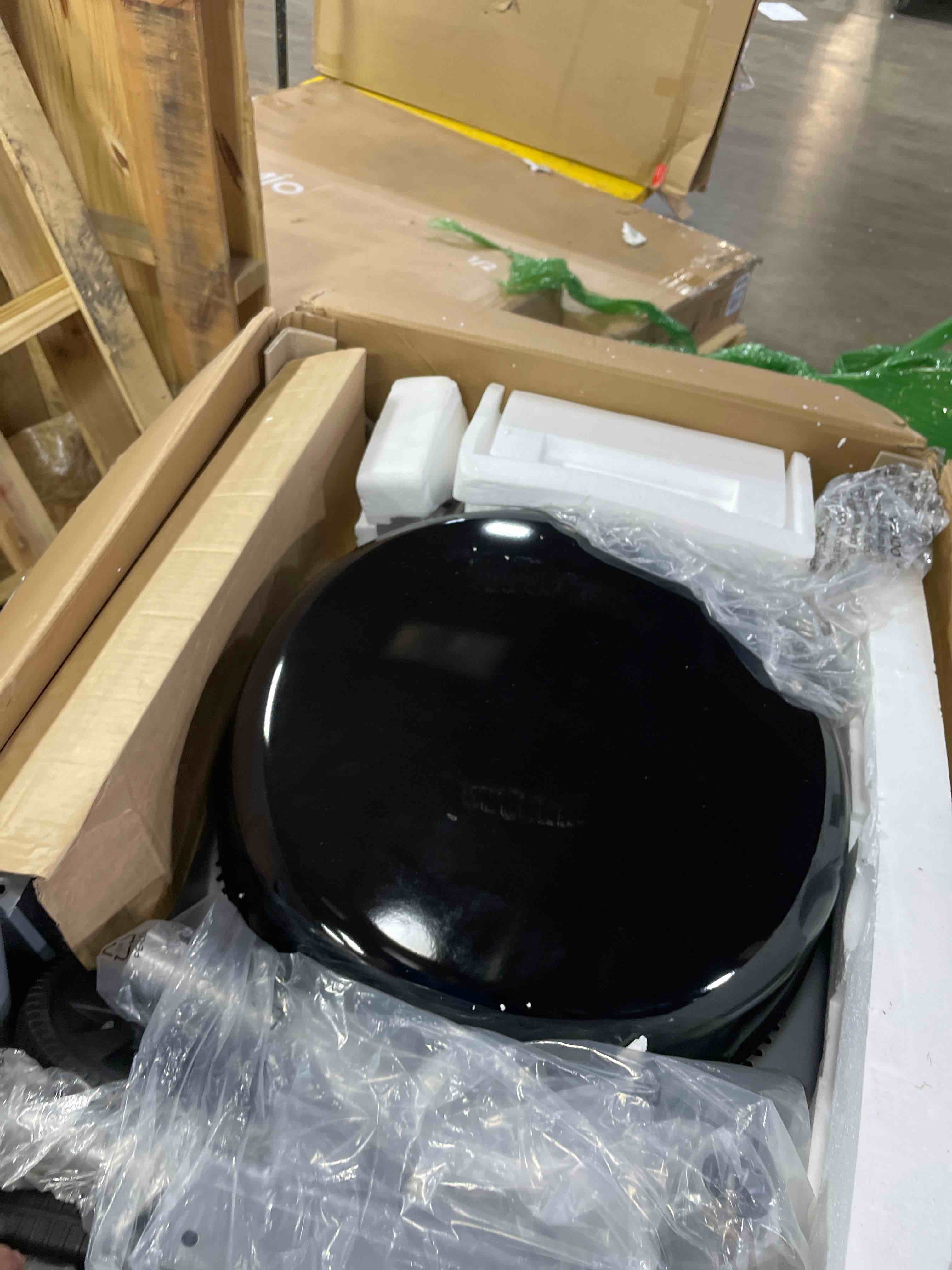 Condition photo showing Good Condition for char-broil electric patio bistro electric grill 25302145 black