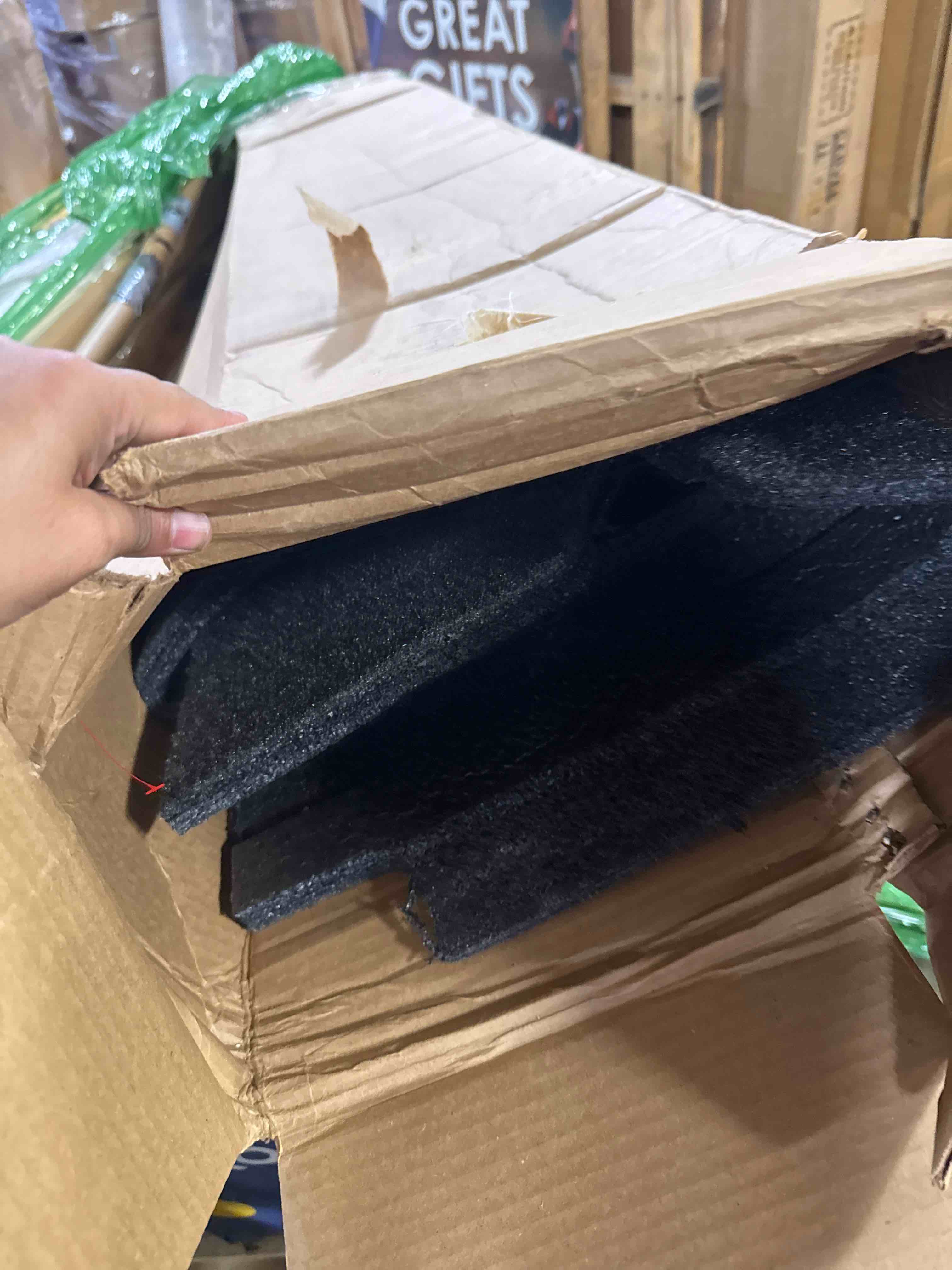 Condition photo showing New/Like New for bedrug 15-23 ford f-150 5ft 6in bed mat (use w/spray-in non-lined bed)