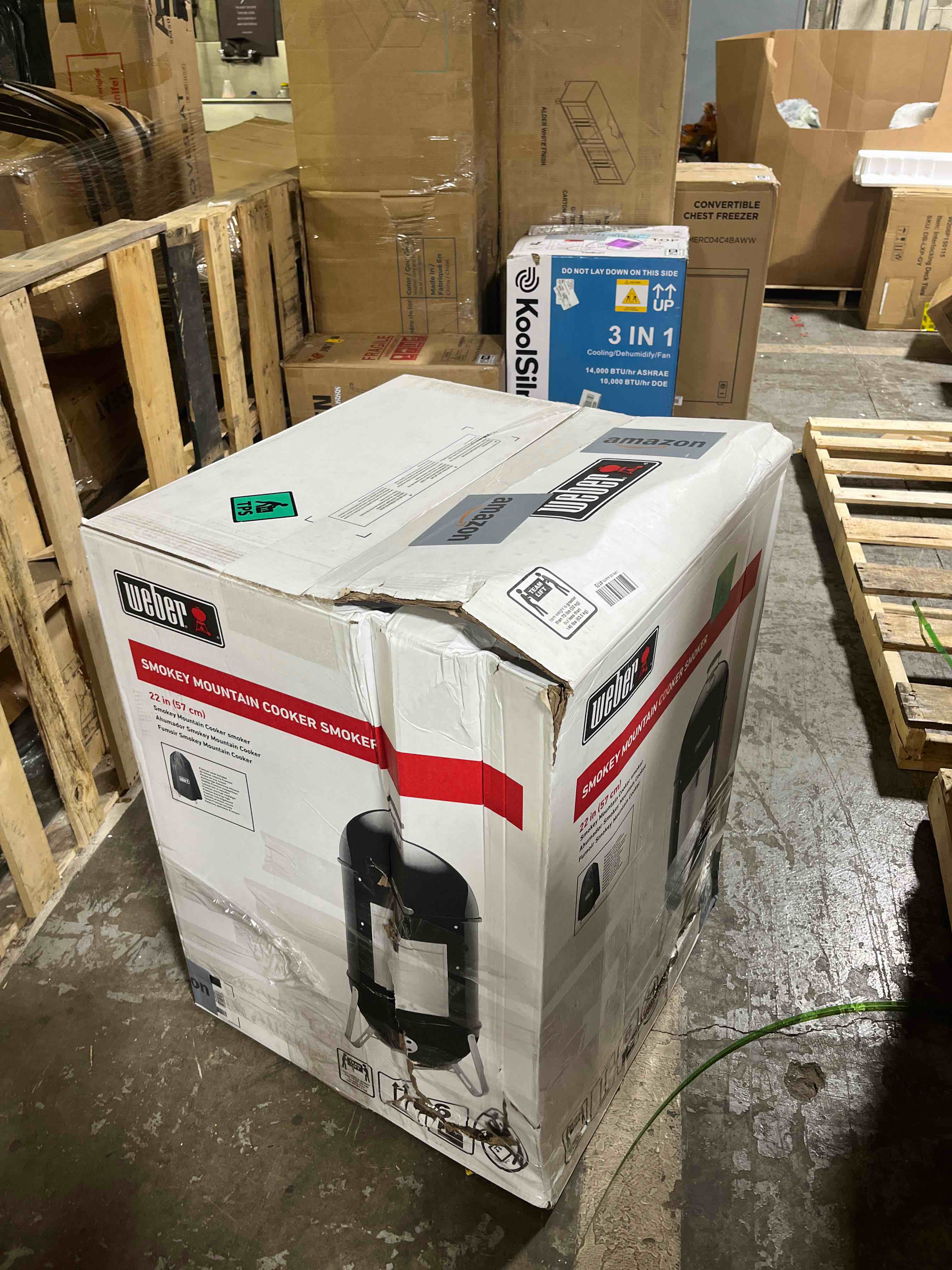 Condition photo showing New/Like New for weber smokey mountain cooker 22-inch charcoal smoker – outdoor bbq smoker with dual cooking grates, porcelain?enameled kettle & temperature control dampers 22" smoker