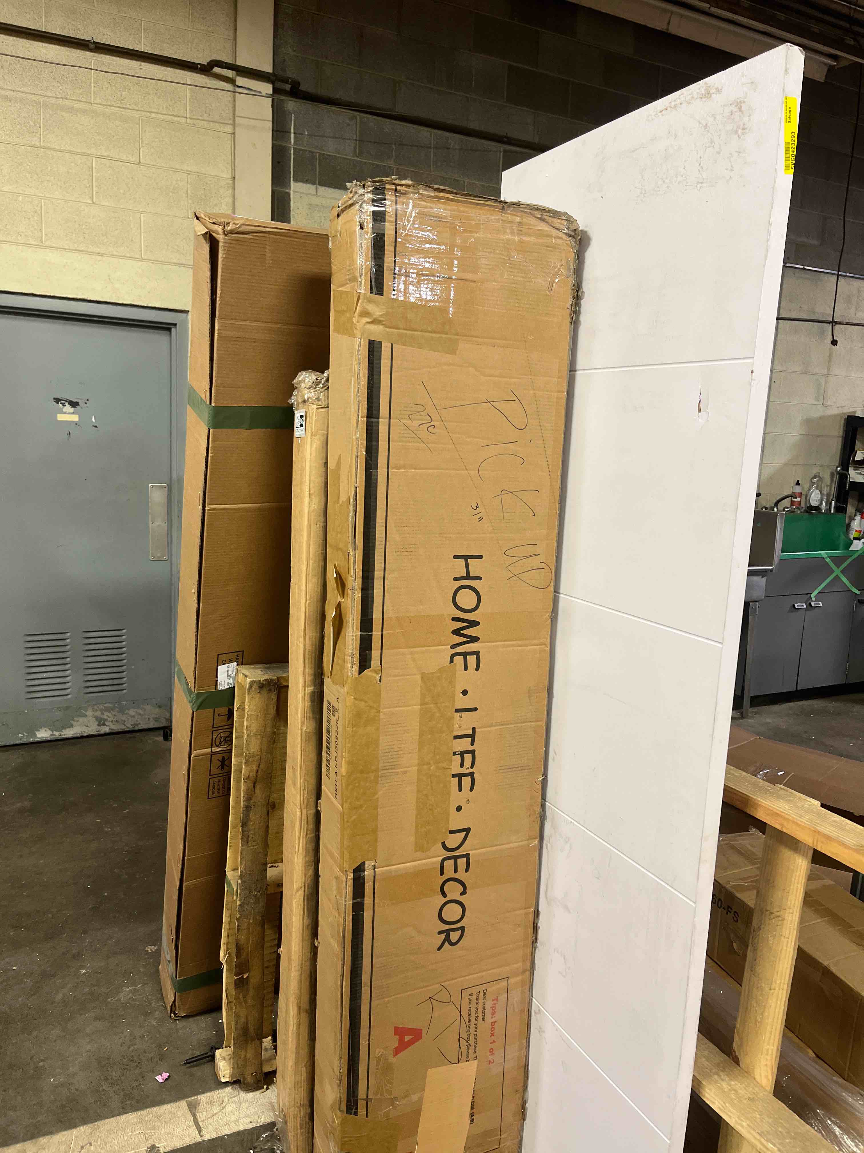 https://s3.amazonaws.com/lotting-images-prod/phillipi/GRA2171946_1778164050351.jpeg