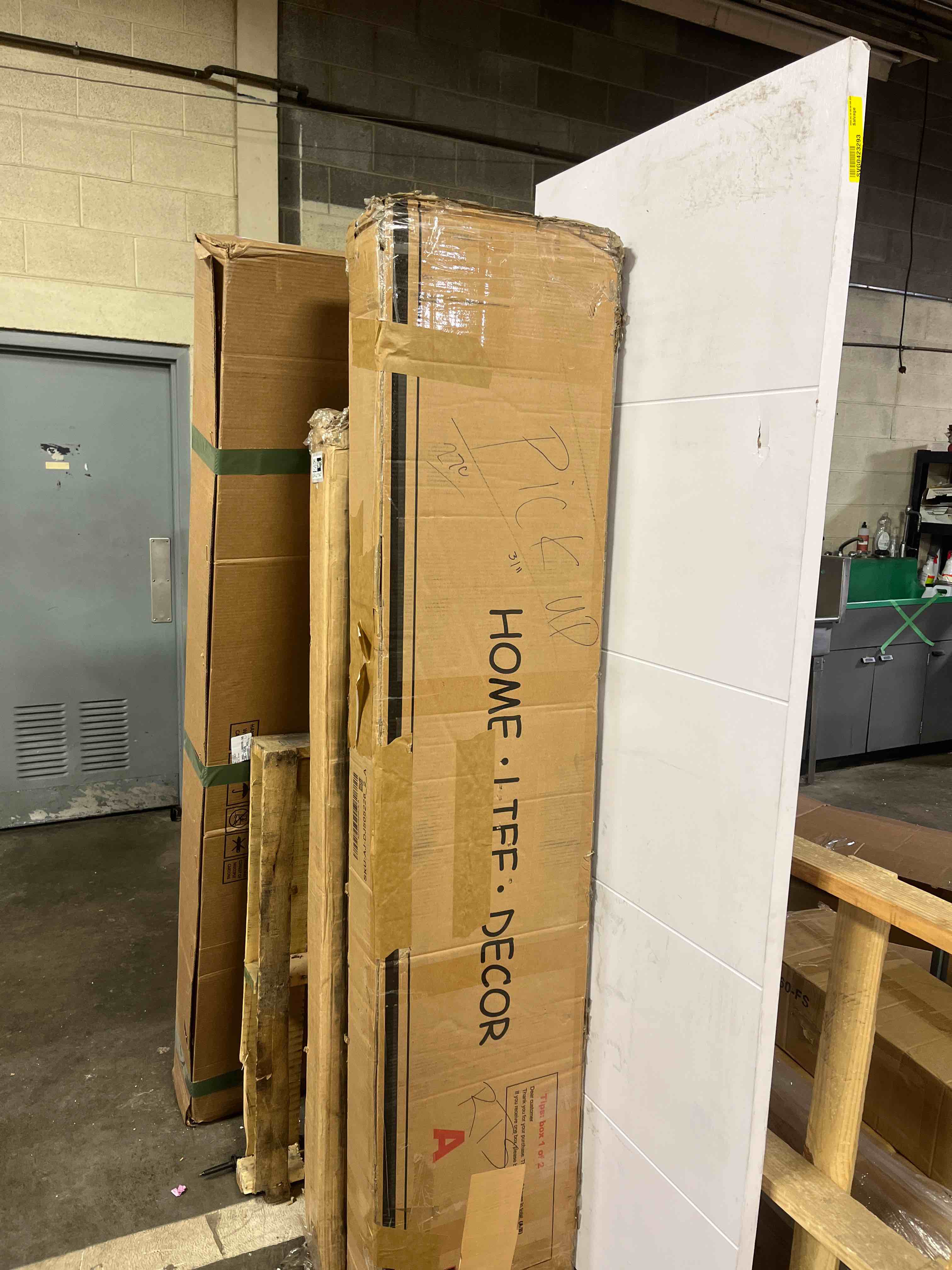 https://s3.amazonaws.com/lotting-images-prod/phillipi/GRA2171946_1778164051453.jpeg