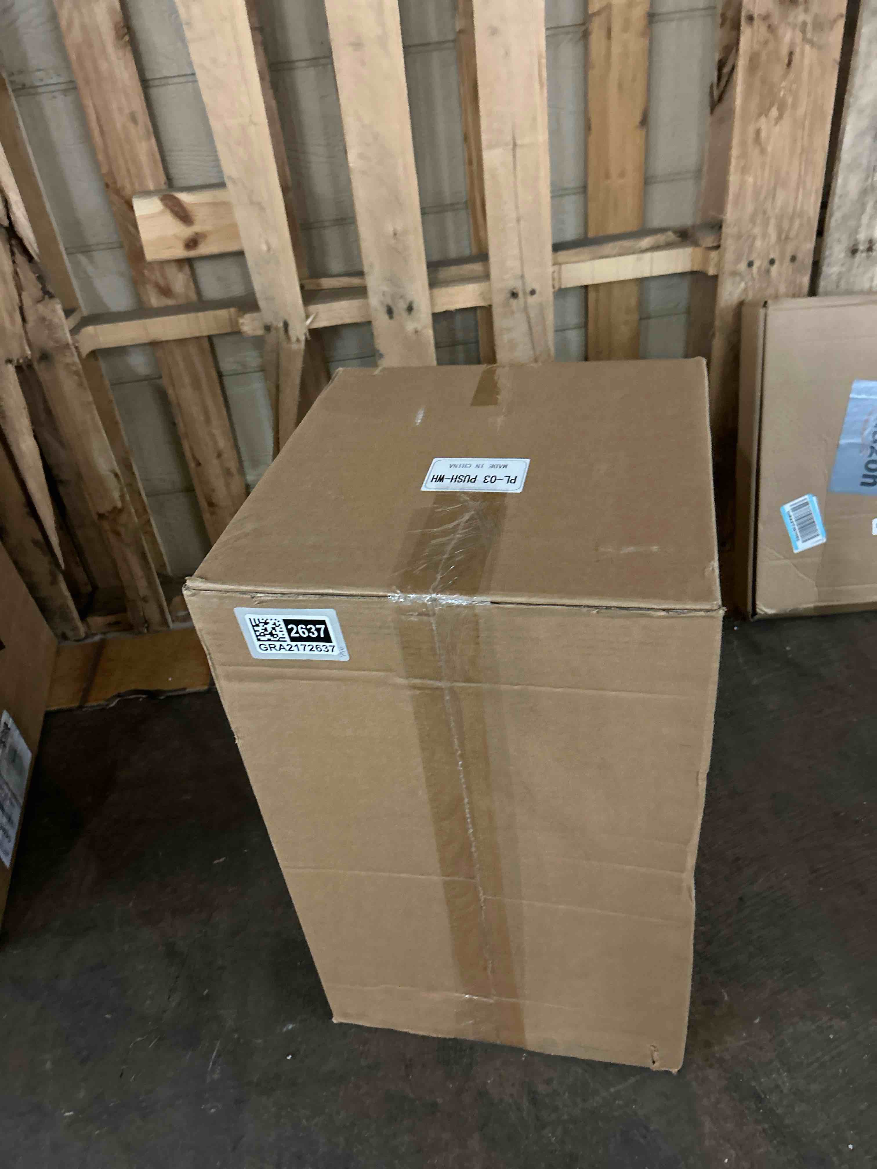 Condition photo showing New/Like New for hishine front axle cover abs chrome plastic kits with 33mm push-on flange nut covers for semi trucks in pairs, spiked top