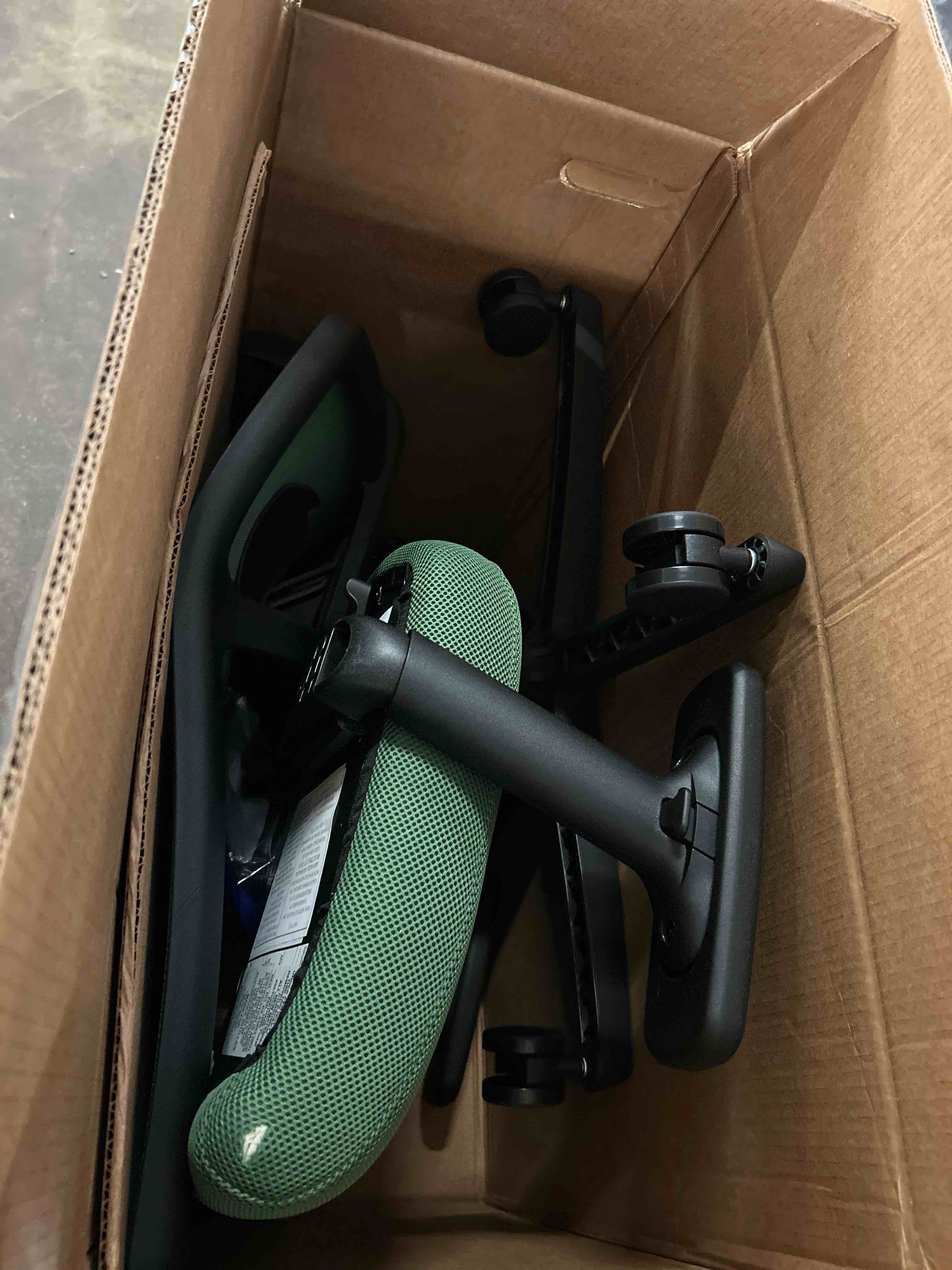https://s3.amazonaws.com/lotting-images-prod/phillipi/GRA2172672_1780504023711.jpeg