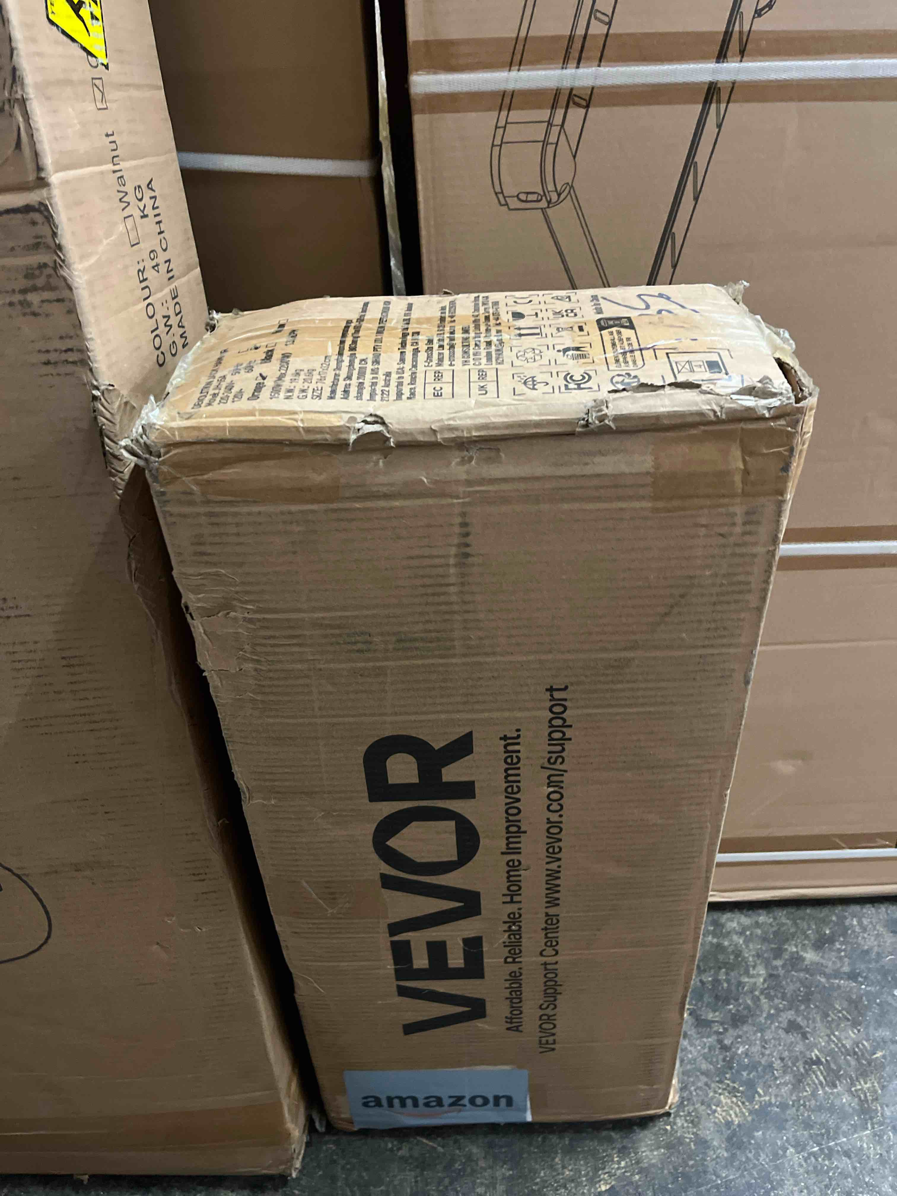 Condition photo showing New/Like New for vevor demolition jack hammer, max 2200w electric jackhammer heavy duty, 1350 bpm concrete breaker 2pcs chisels bit chipping with case, black