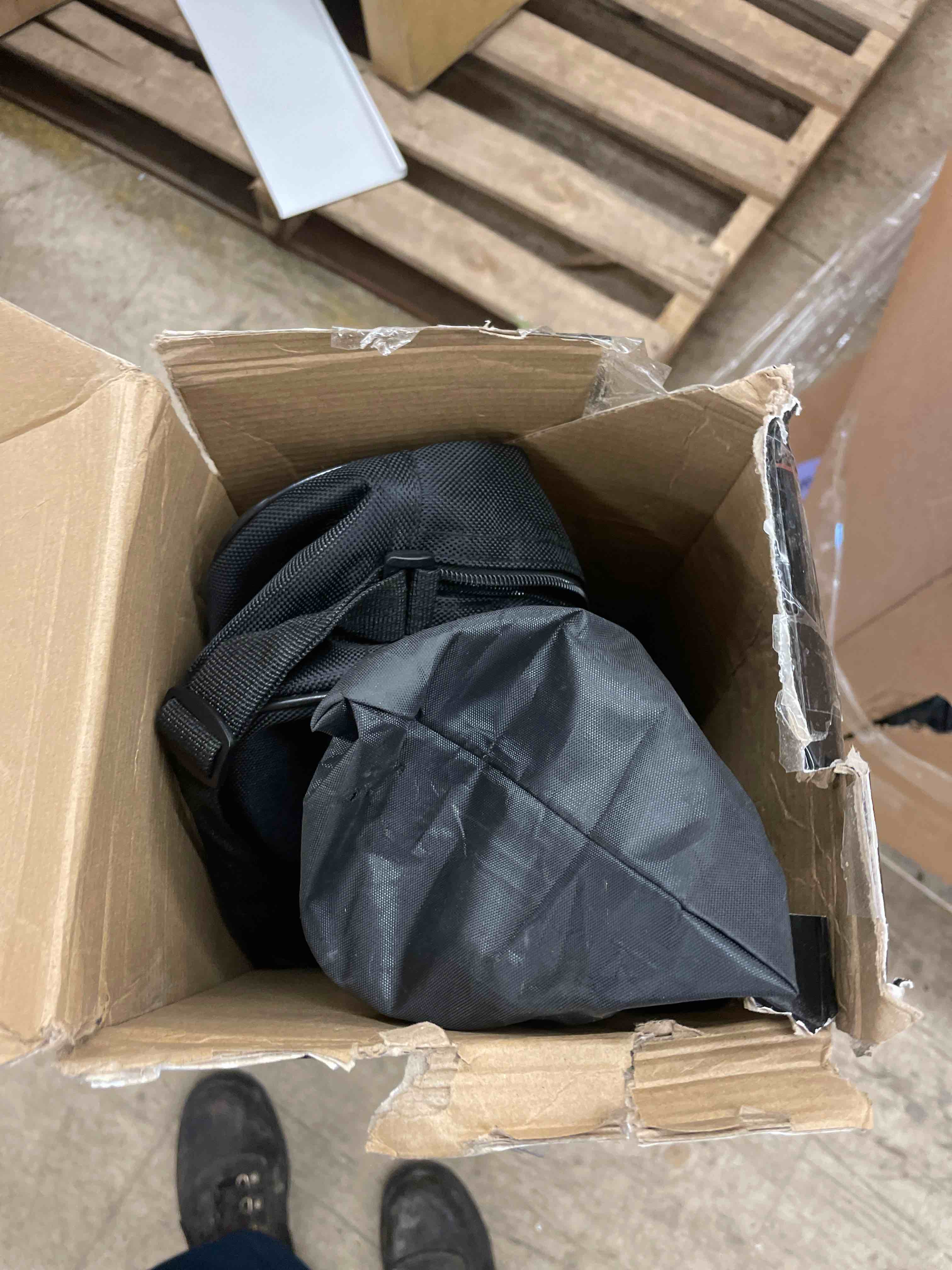 https://s3.amazonaws.com/lotting-images-prod/phillipi/GRA2173620_1743612763638.jpeg