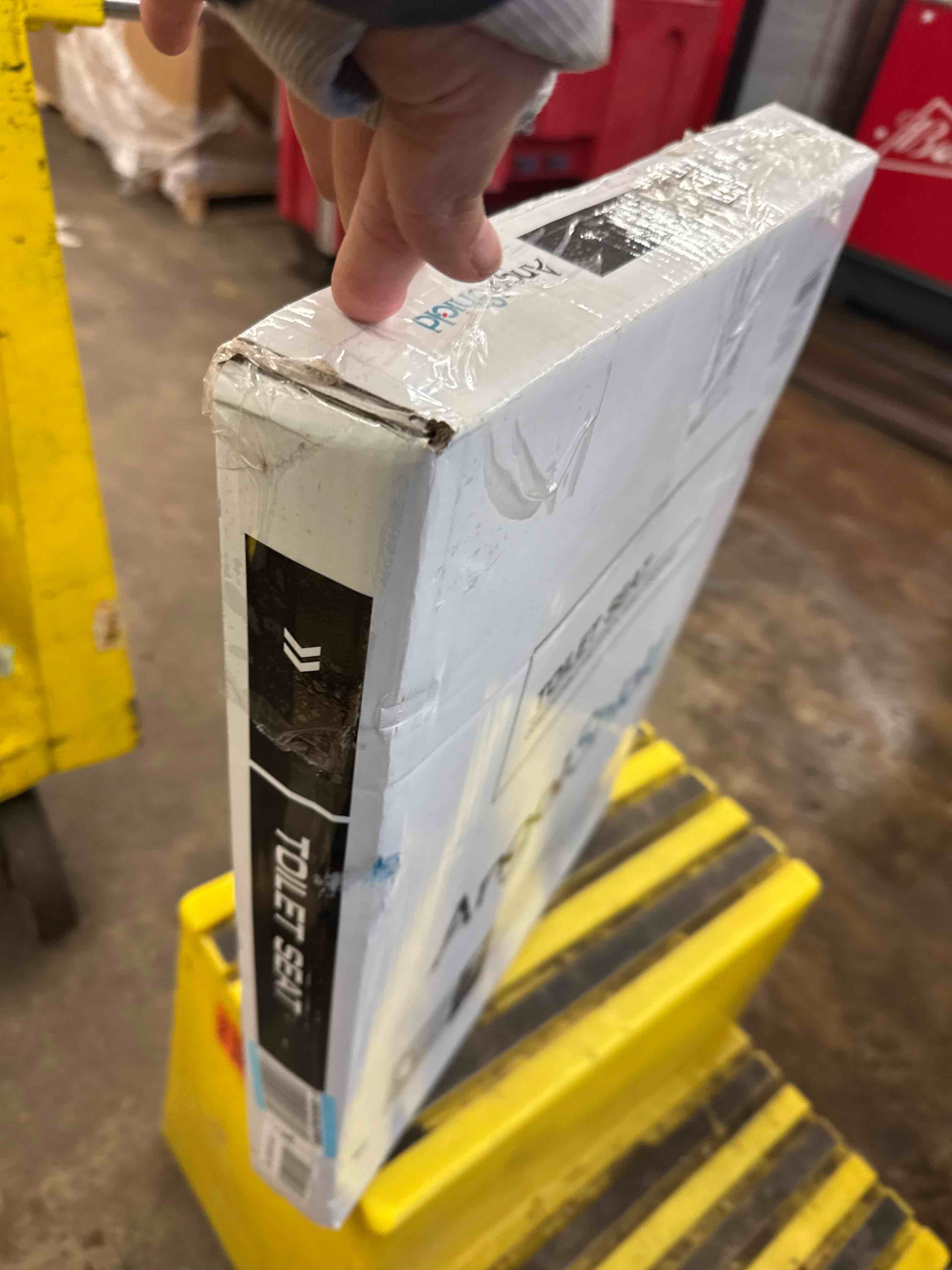 https://s3.amazonaws.com/lotting-images-prod/phillipi/GRA2173703_1743779808011.jpeg