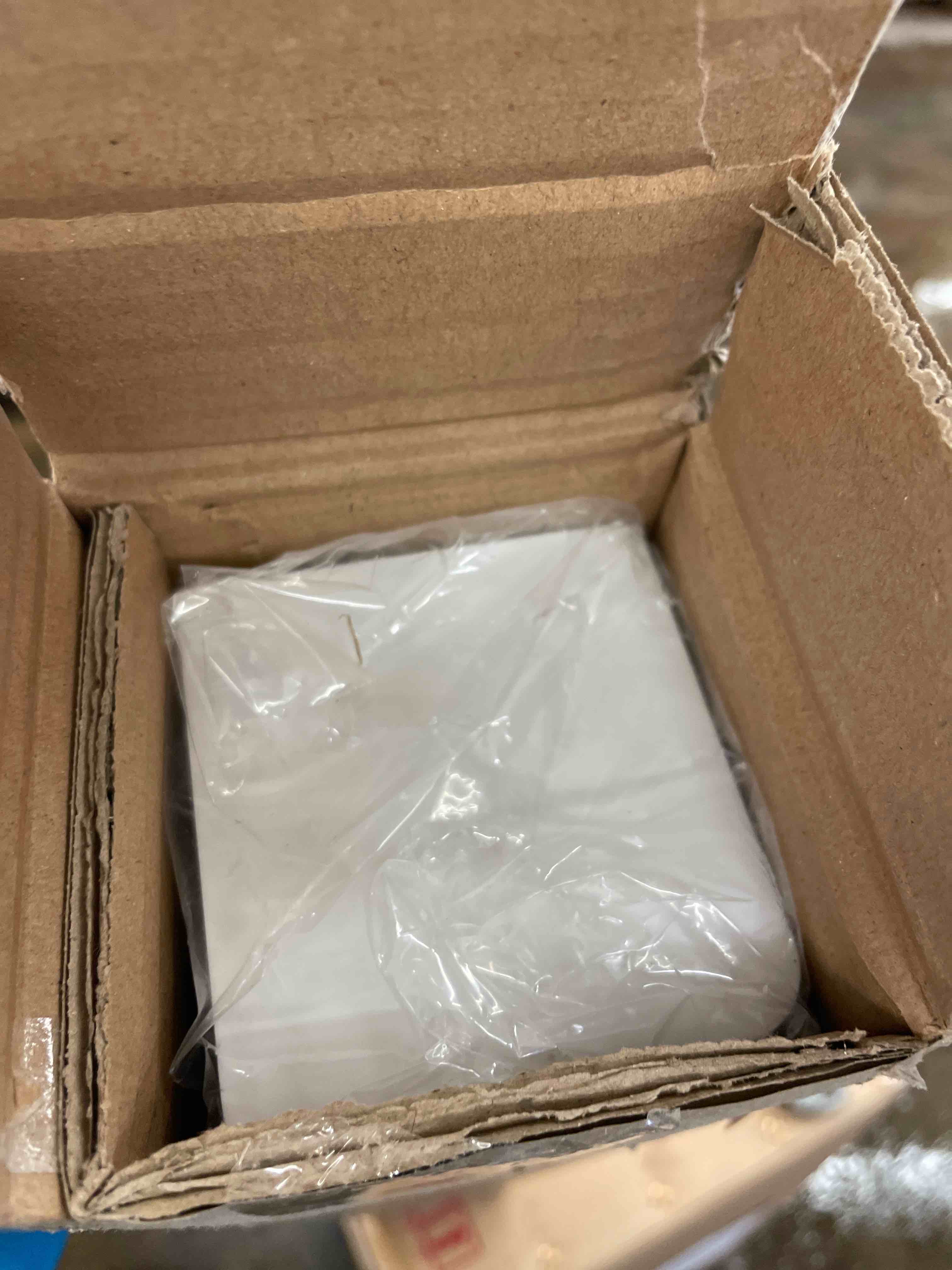 https://s3.amazonaws.com/lotting-images-prod/phillipi/GRA2173704_1743779873935.jpeg