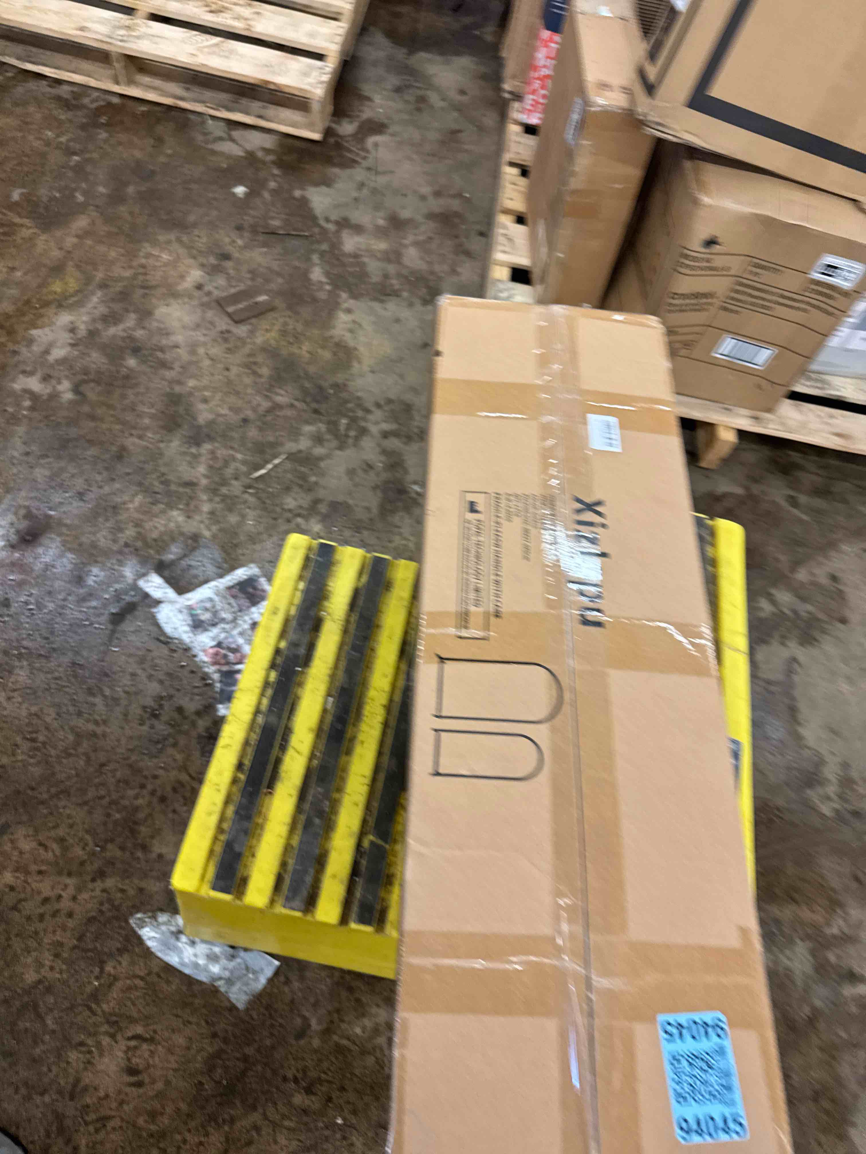 https://s3.amazonaws.com/lotting-images-prod/phillipi/GRA2173729_1743782839542.jpeg