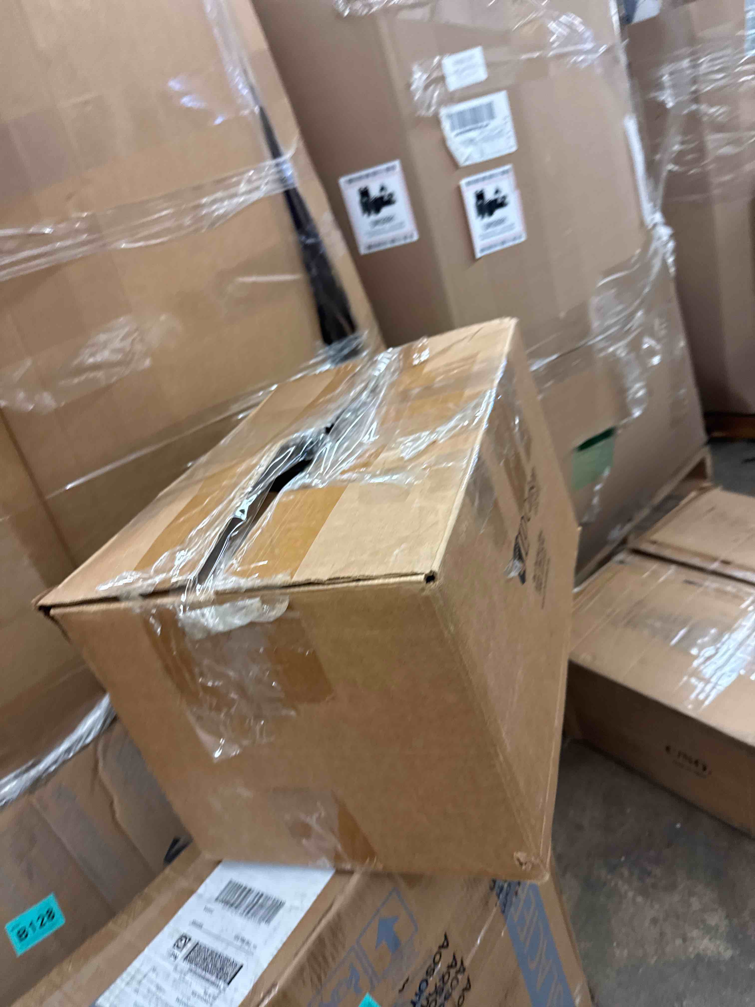 https://s3.amazonaws.com/lotting-images-prod/phillipi/GRA2174308_1744900855417.jpeg