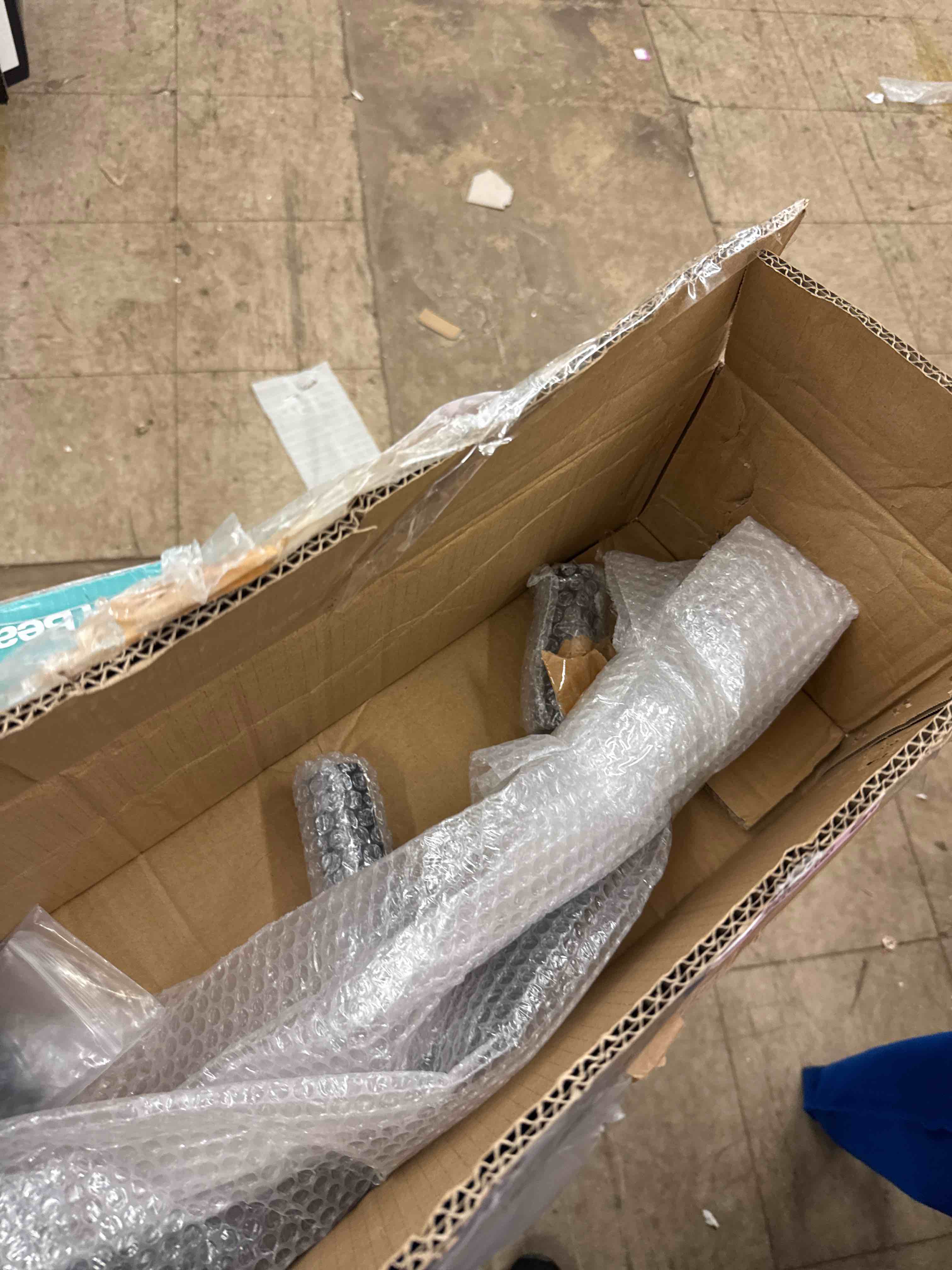 https://s3.amazonaws.com/lotting-images-prod/phillipi/GRA2174962_1745955571091.jpeg