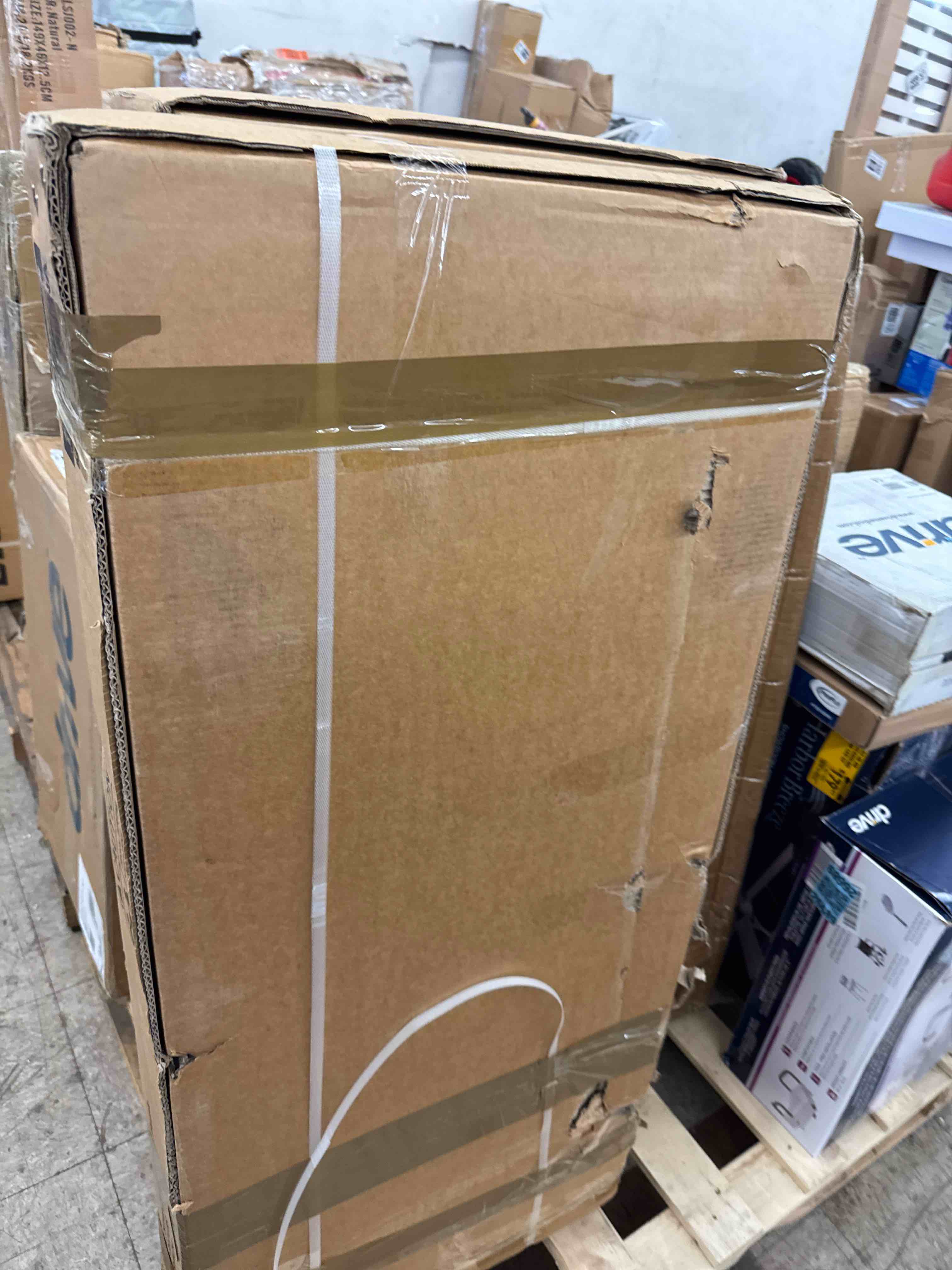 https://s3.amazonaws.com/lotting-images-prod/phillipi/GRA2175067_1746038303971.jpeg