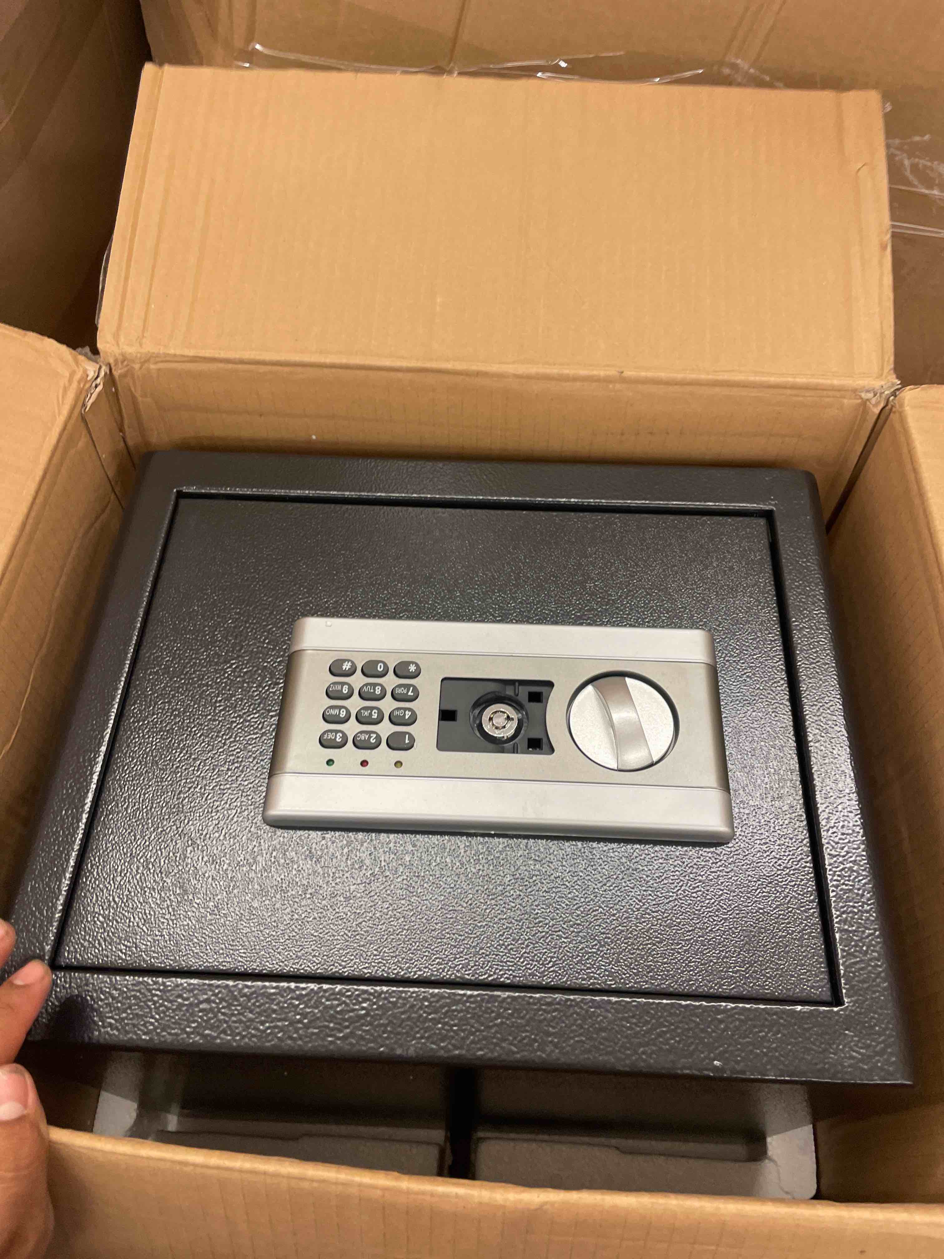 https://s3.amazonaws.com/lotting-images-prod/phillipi/GRA2175073_1746039896581.jpeg