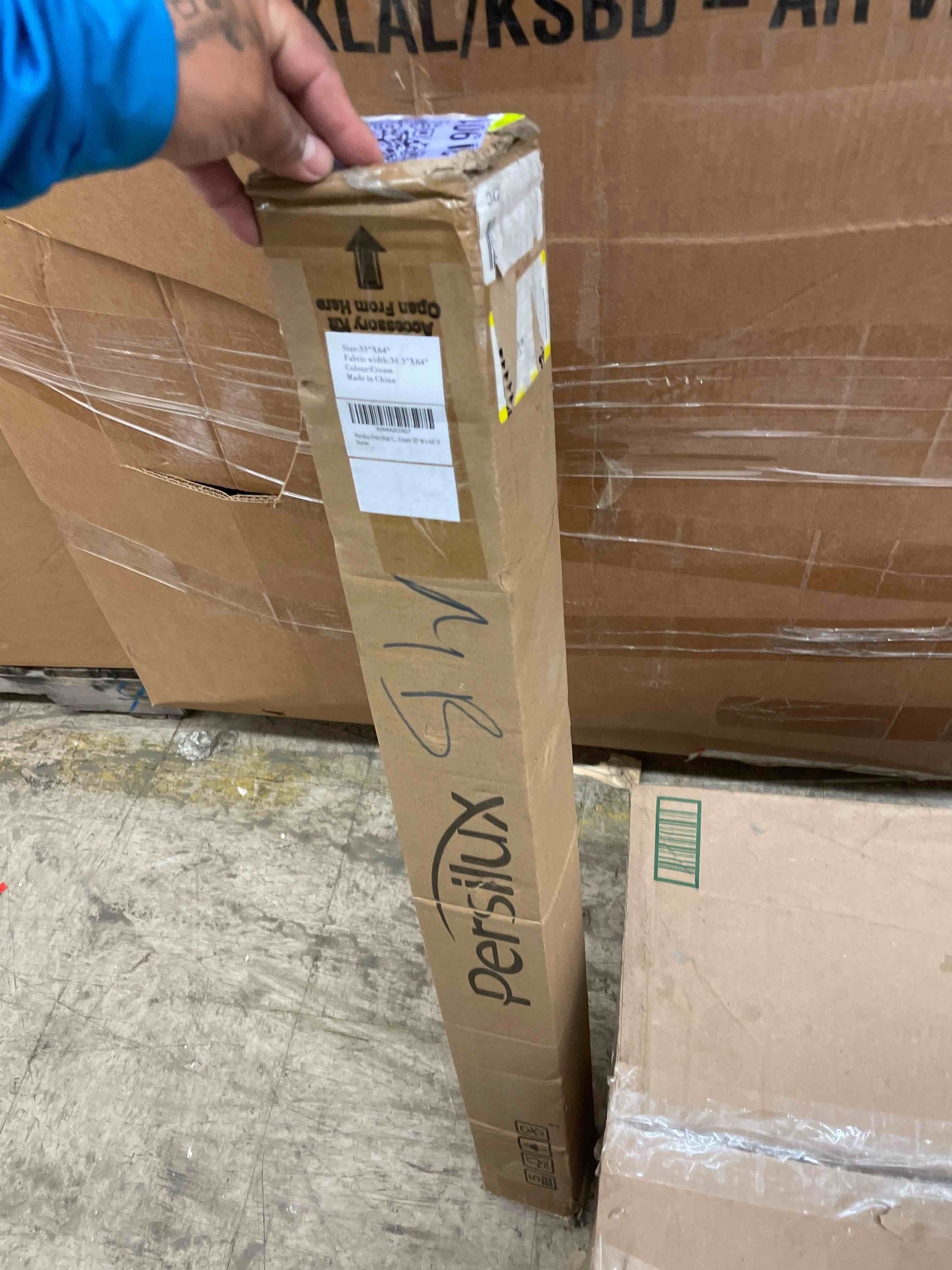 https://s3.amazonaws.com/lotting-images-prod/phillipi/GRA2175369_1746532646552.jpeg