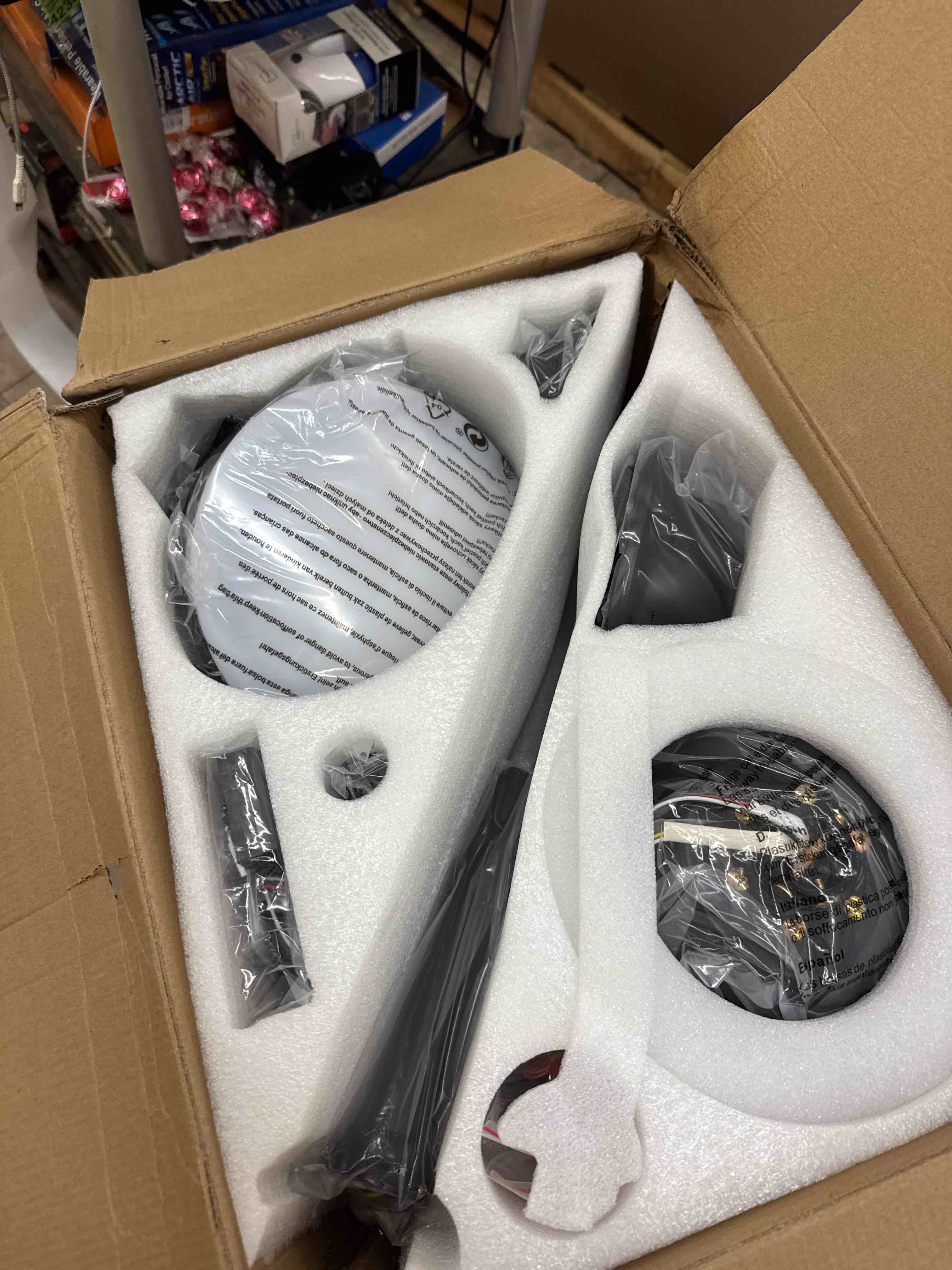 https://s3.amazonaws.com/lotting-images-prod/phillipi/GRA2175393_1746536510541.jpeg