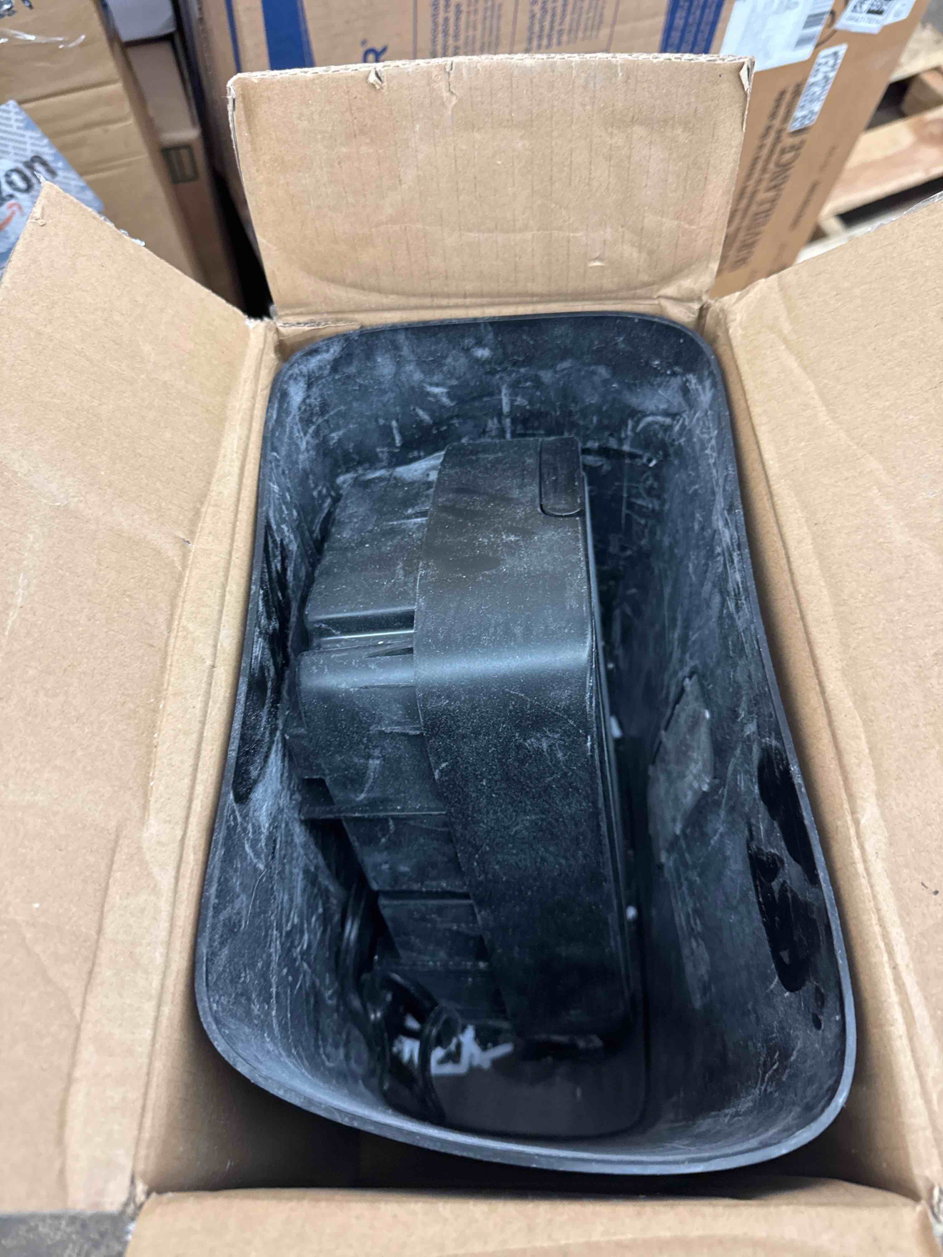 https://s3.amazonaws.com/lotting-images-prod/phillipi/GRA2175516_1746625968029.jpeg