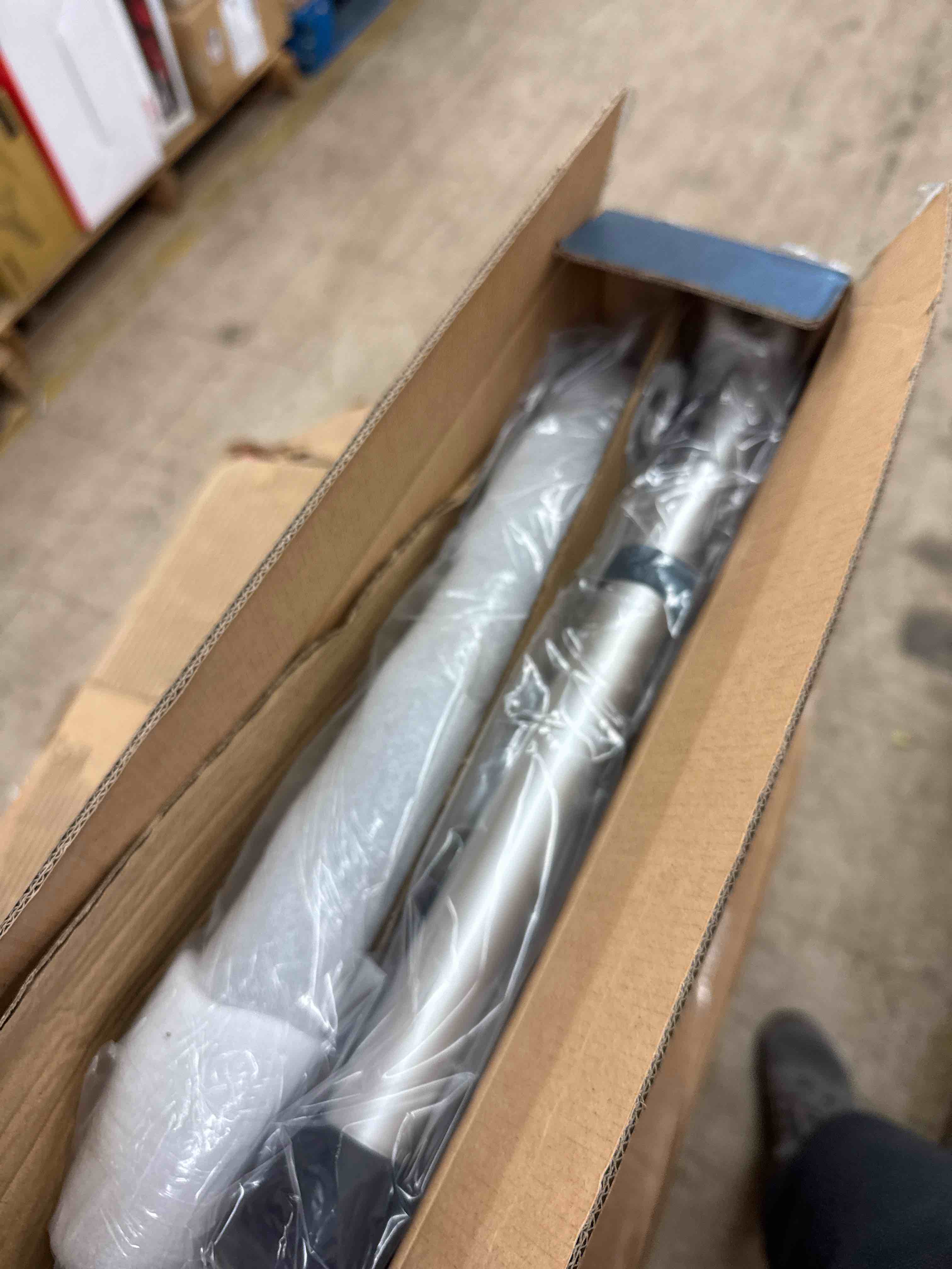 https://s3.amazonaws.com/lotting-images-prod/phillipi/GRA2175586_1746803390601.jpeg