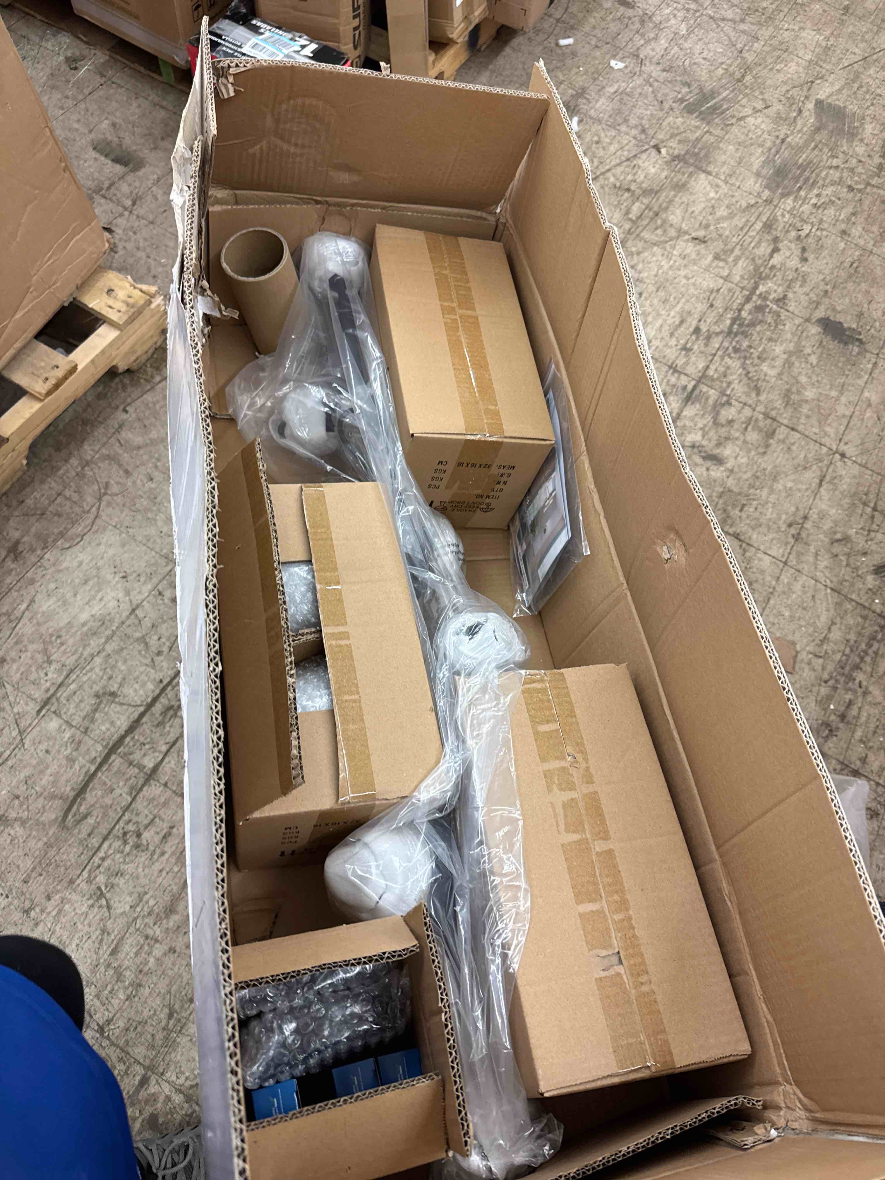 https://s3.amazonaws.com/lotting-images-prod/phillipi/GRA2175917_1747417091482.jpeg
