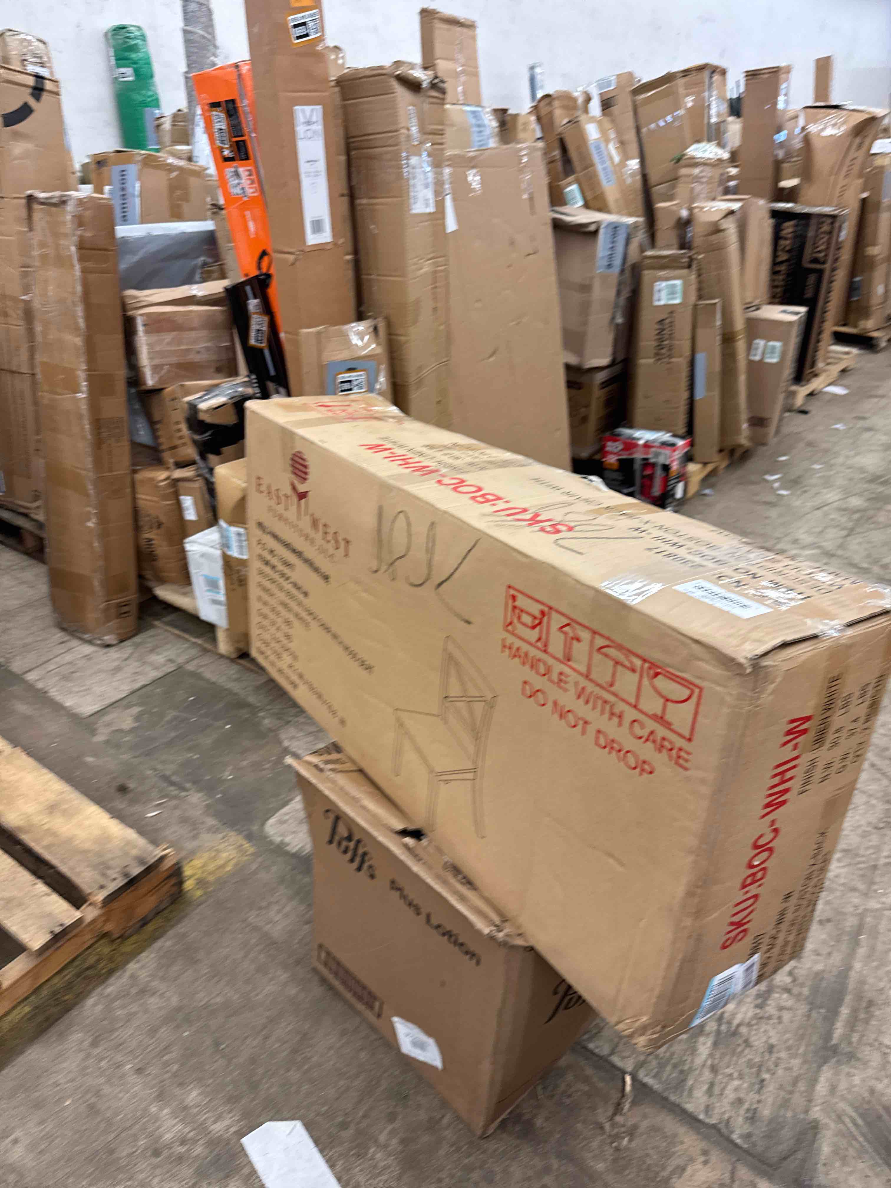 https://s3.amazonaws.com/lotting-images-prod/phillipi/GRA2175938_1747419999430.jpeg