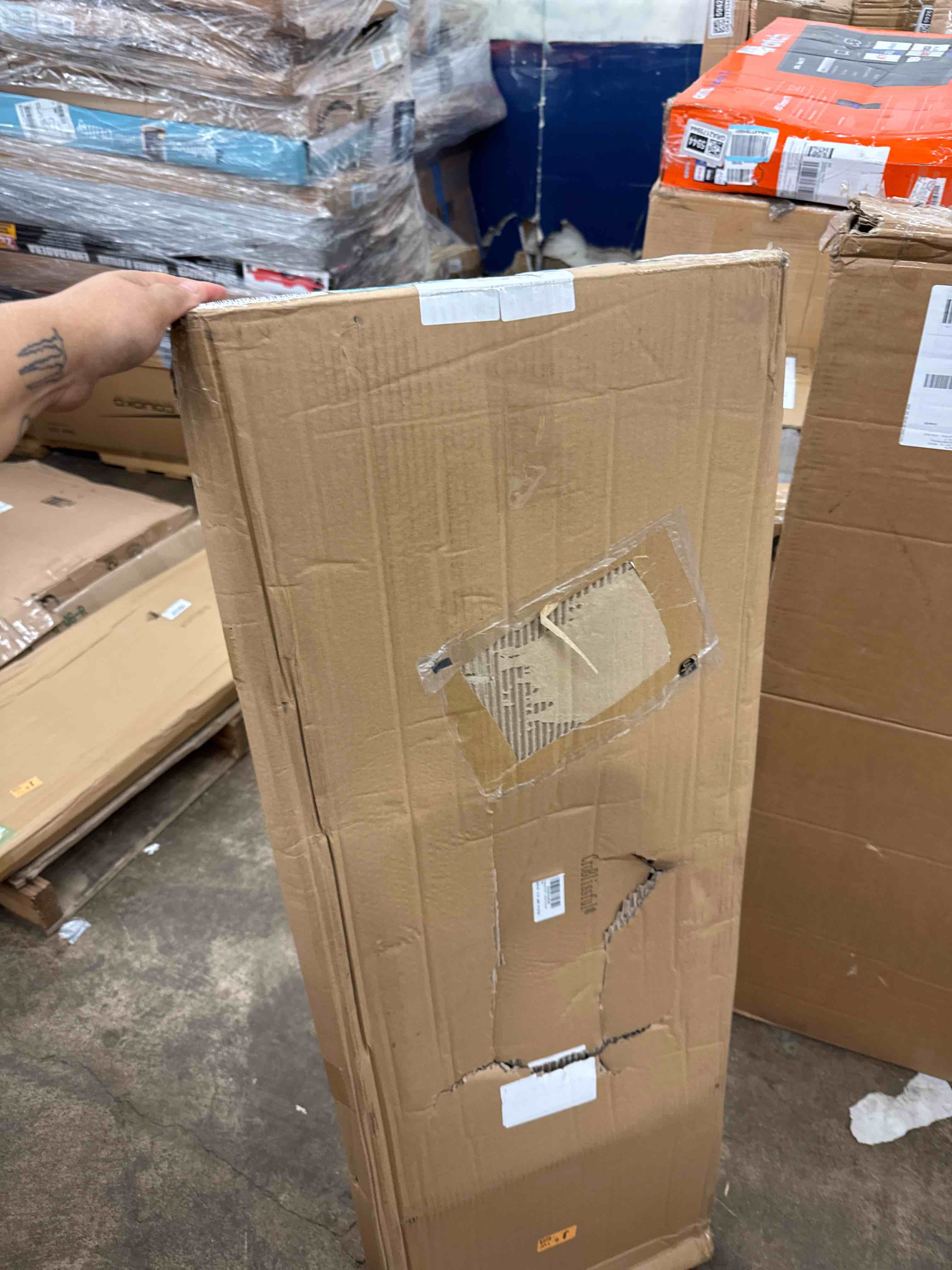 https://s3.amazonaws.com/lotting-images-prod/phillipi/GRA2175950_1747420934117.jpeg