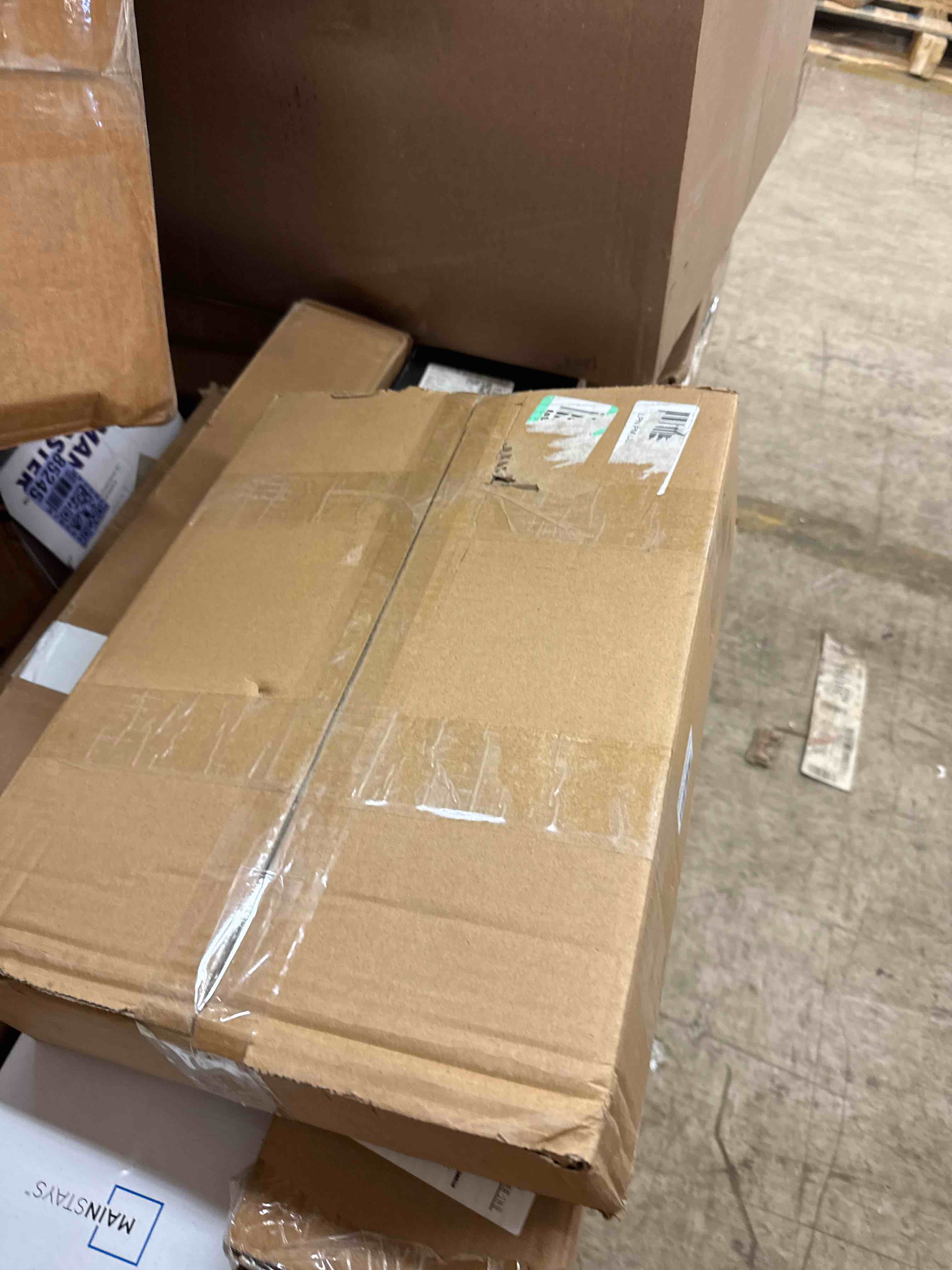https://s3.amazonaws.com/lotting-images-prod/phillipi/GRA2224138_1745674339533.jpeg