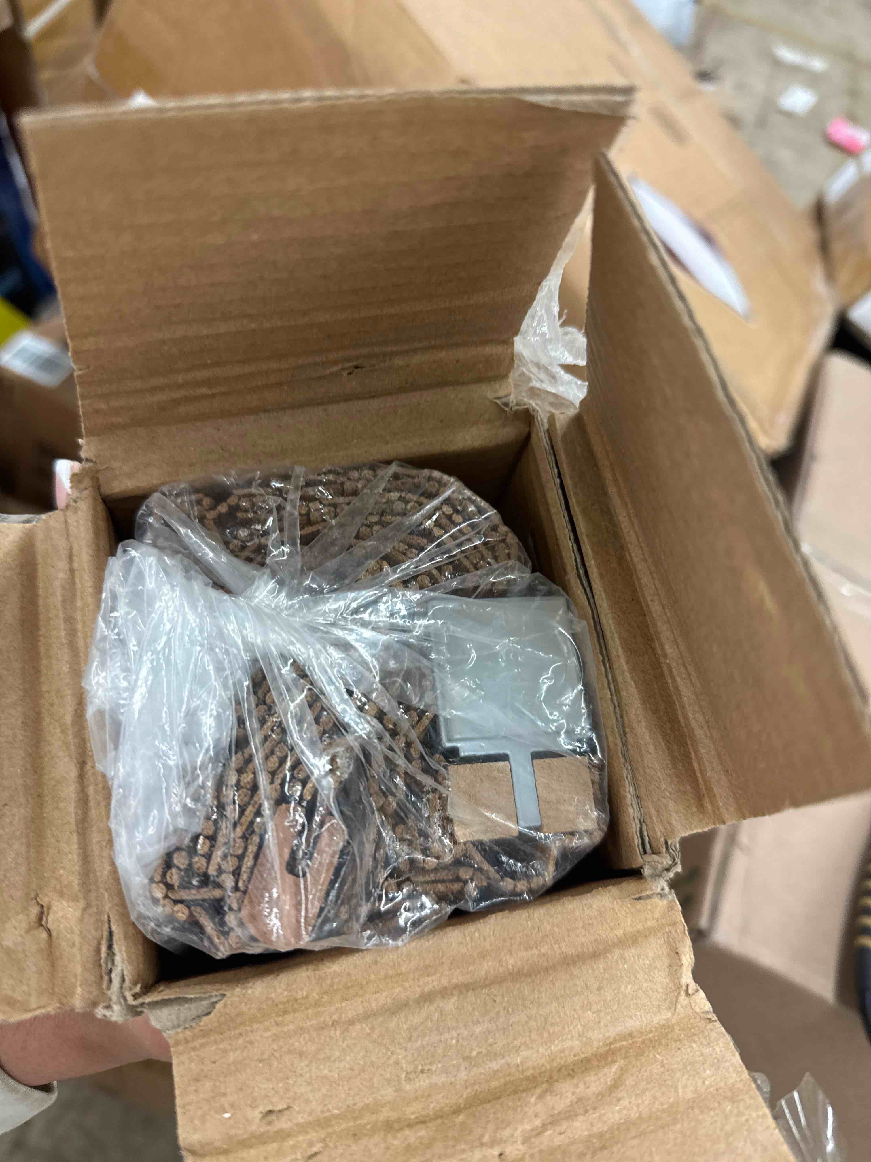 https://s3.amazonaws.com/lotting-images-prod/phillipi/GRA2224141_1745674591666.jpeg