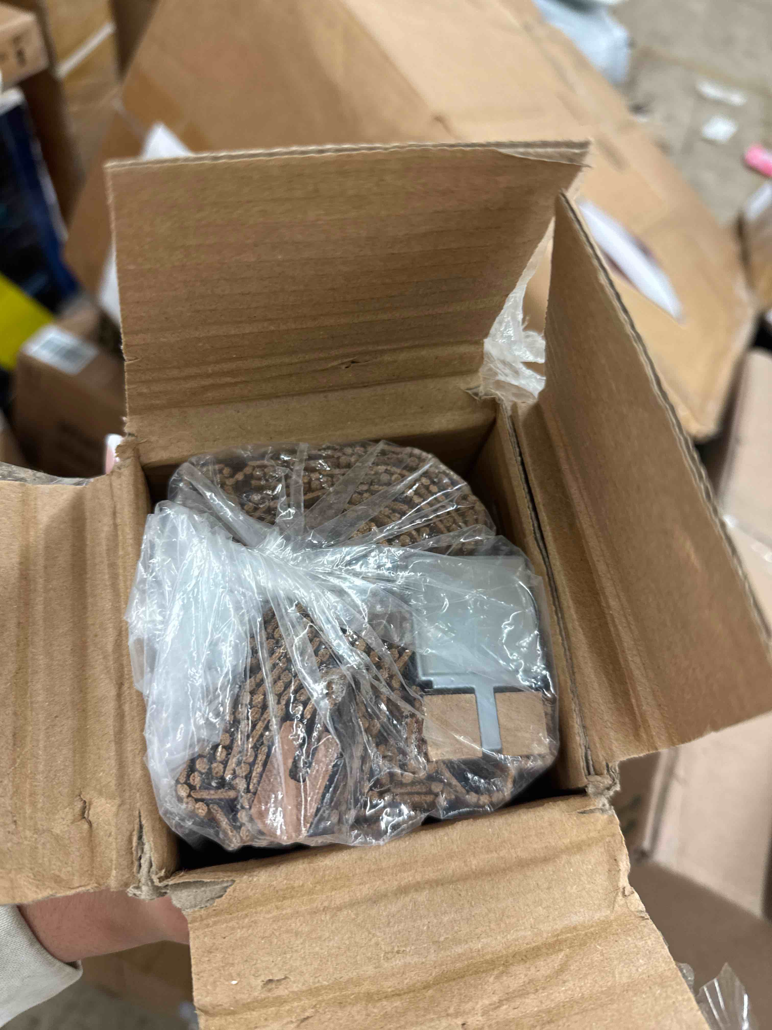https://s3.amazonaws.com/lotting-images-prod/phillipi/GRA2224141_1745674592635.jpeg