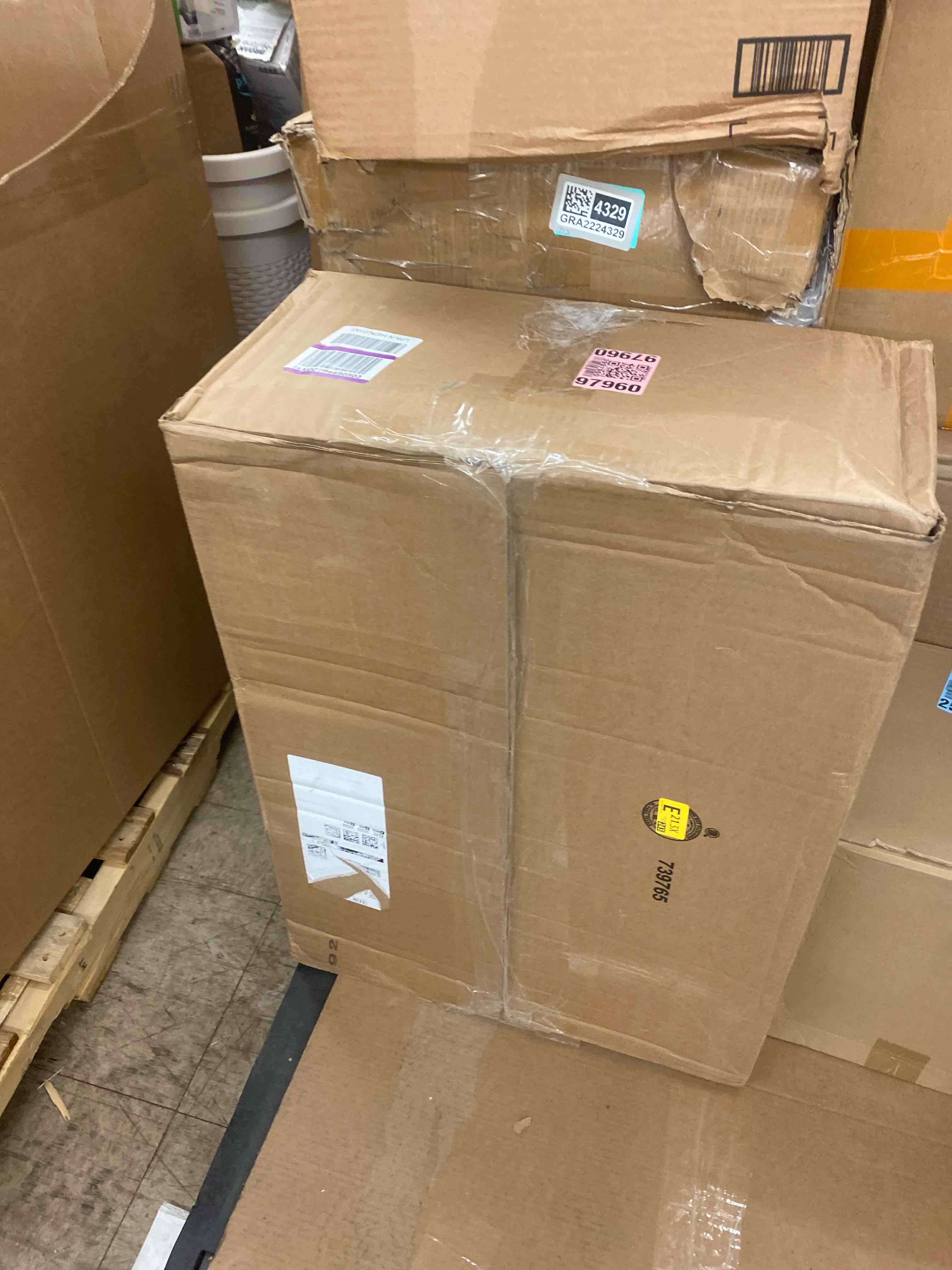 https://s3.amazonaws.com/lotting-images-prod/phillipi/GRA2224333_1746132821592.jpeg