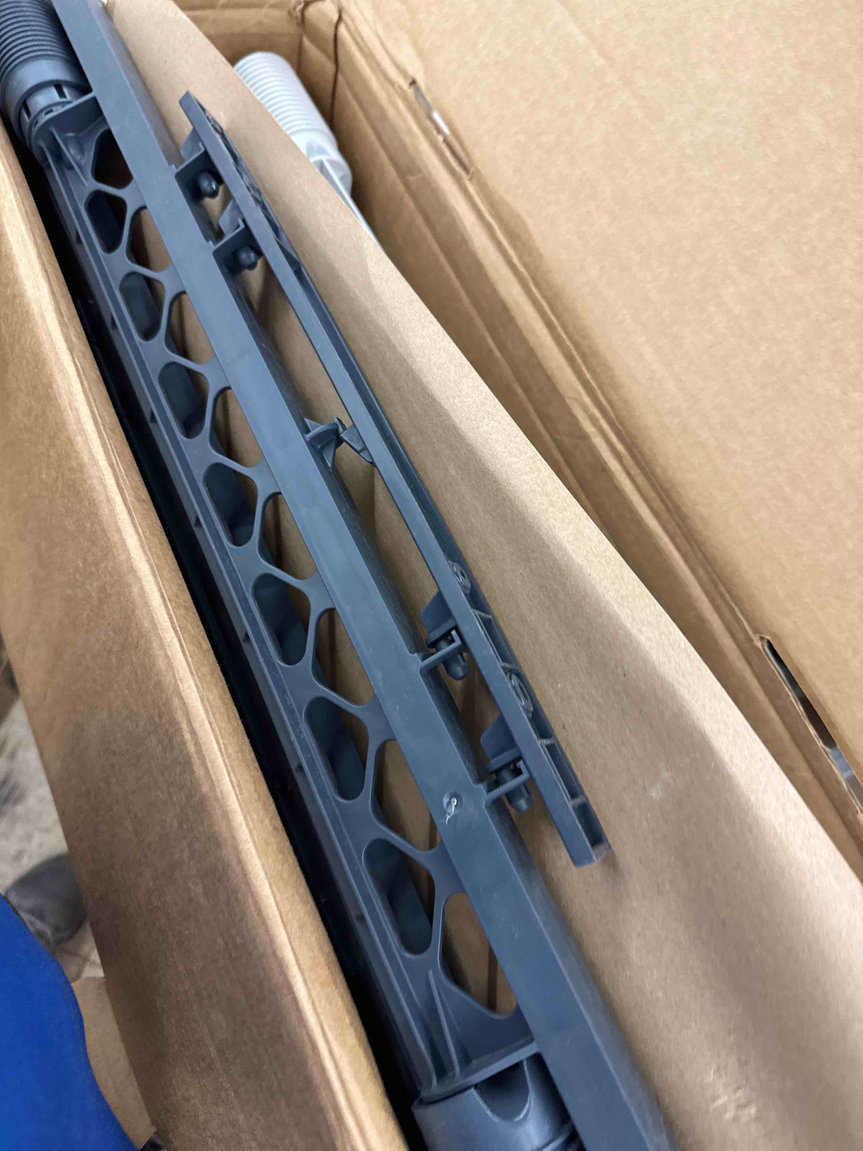 https://s3.amazonaws.com/lotting-images-prod/phillipi/GRA2224397_1746290341942.jpeg