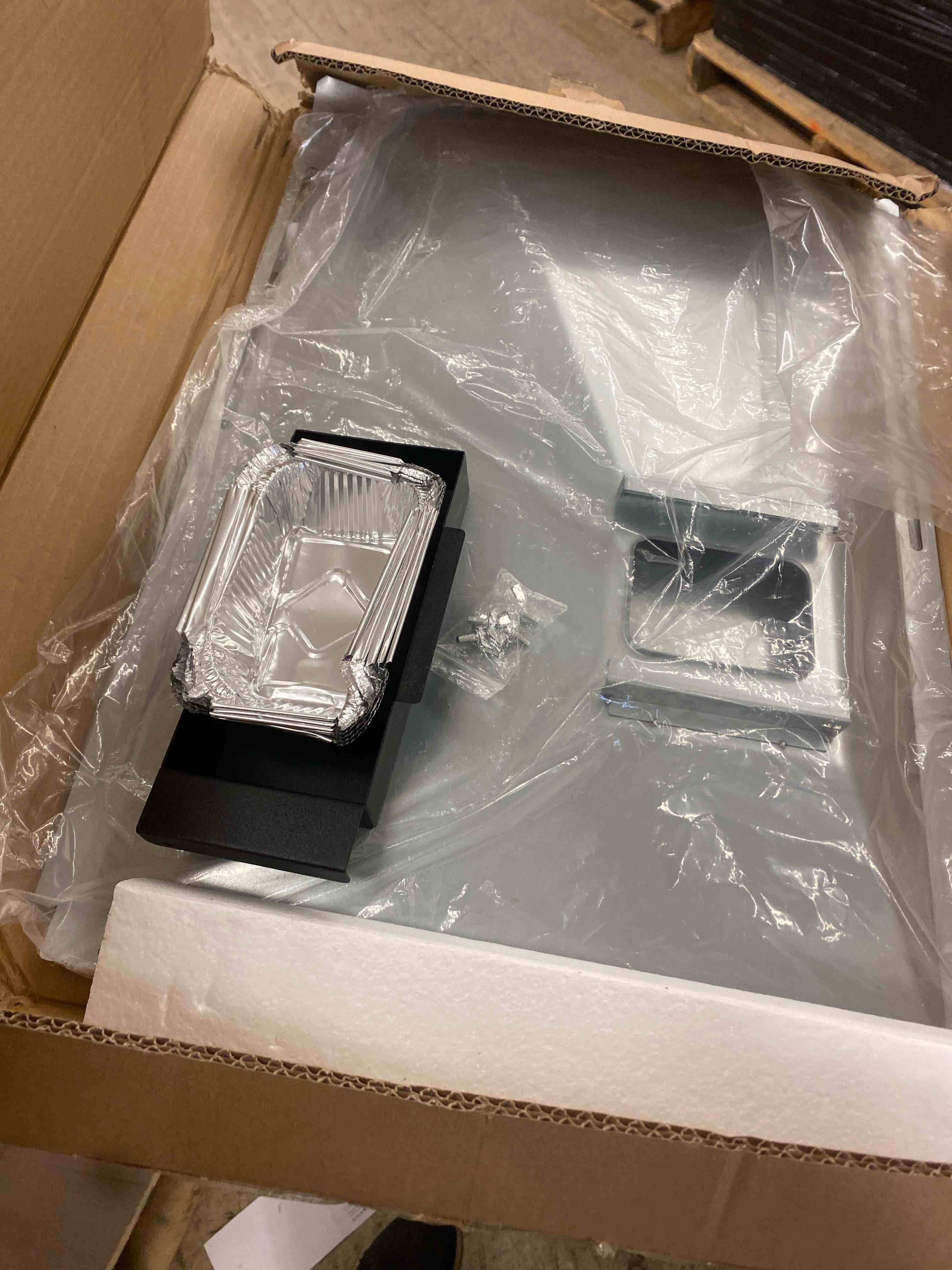 https://s3.amazonaws.com/lotting-images-prod/phillipi/GRA2224821_1747934440064.jpeg