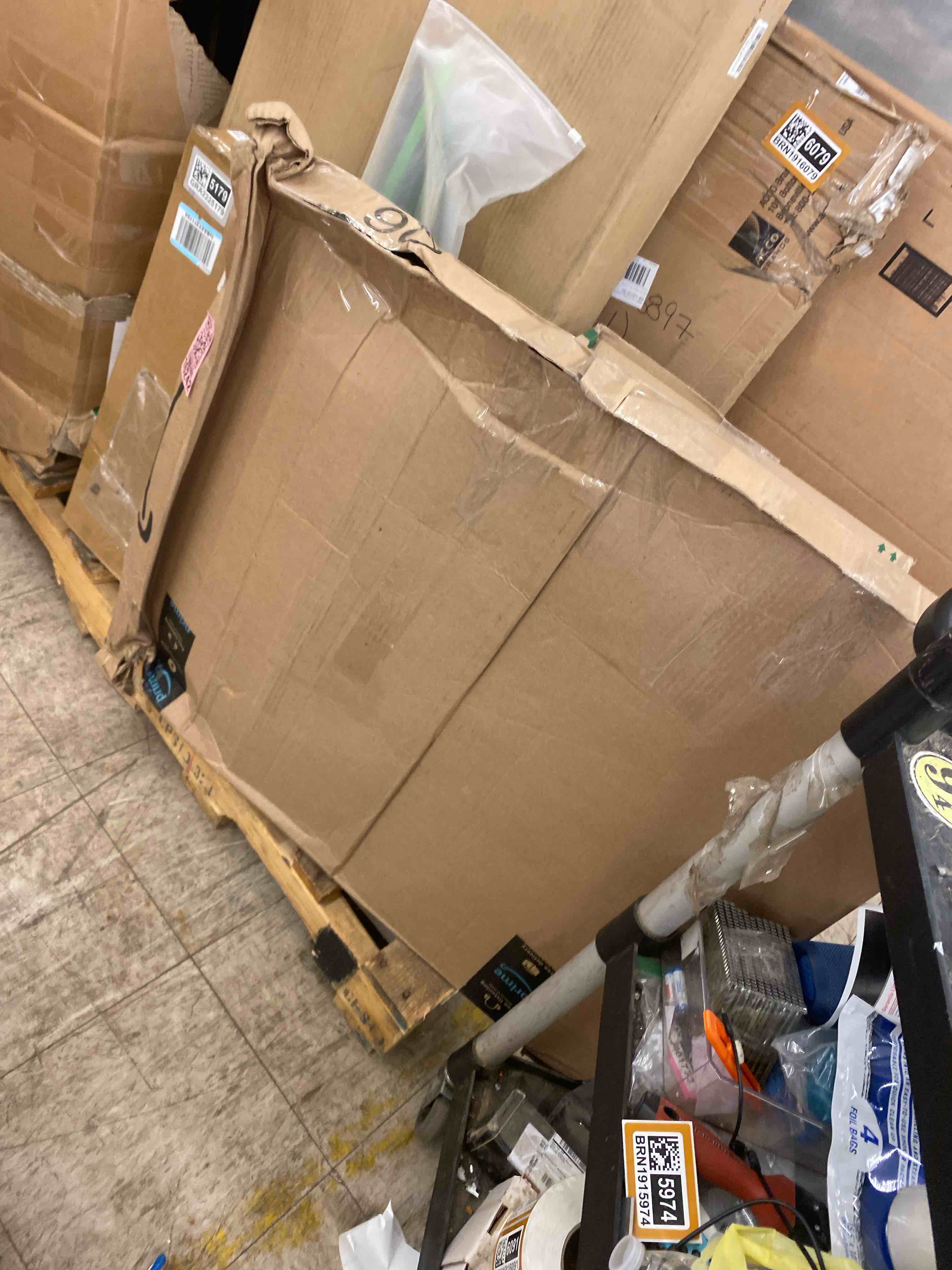 https://s3.amazonaws.com/lotting-images-prod/phillipi/GRA2225181_1748618604527.jpeg